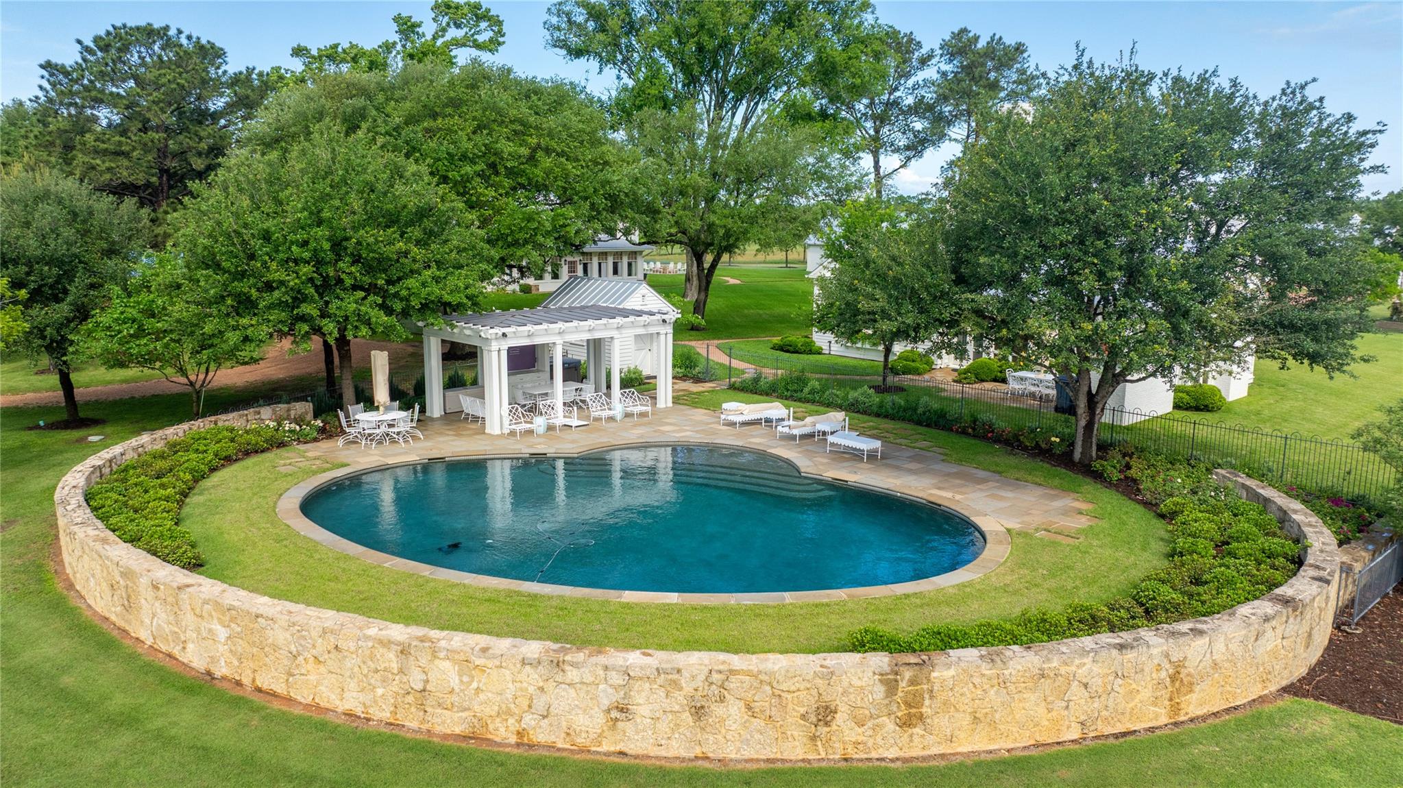 2228 Centerhill Road