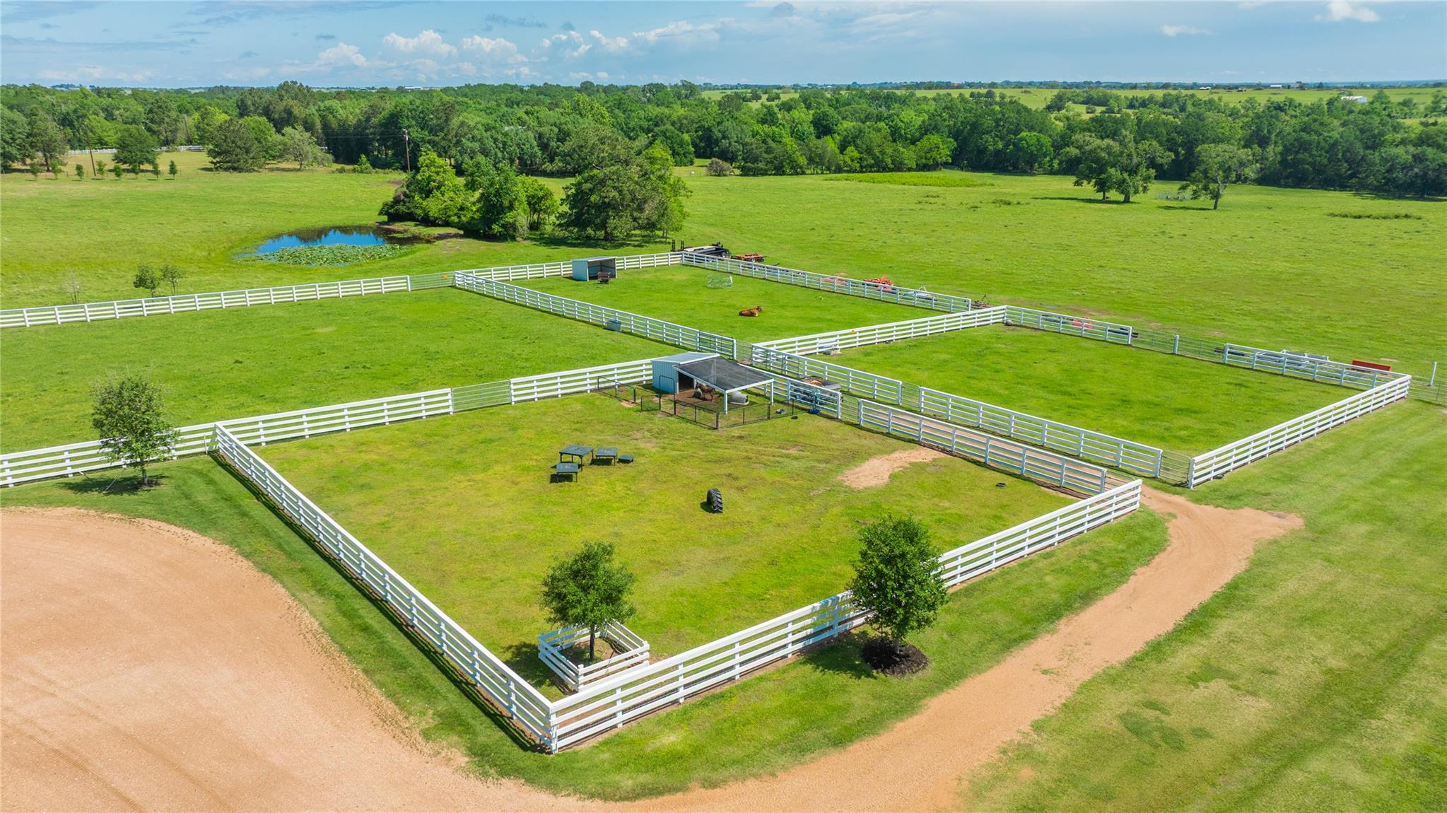 2228 Centerhill Road