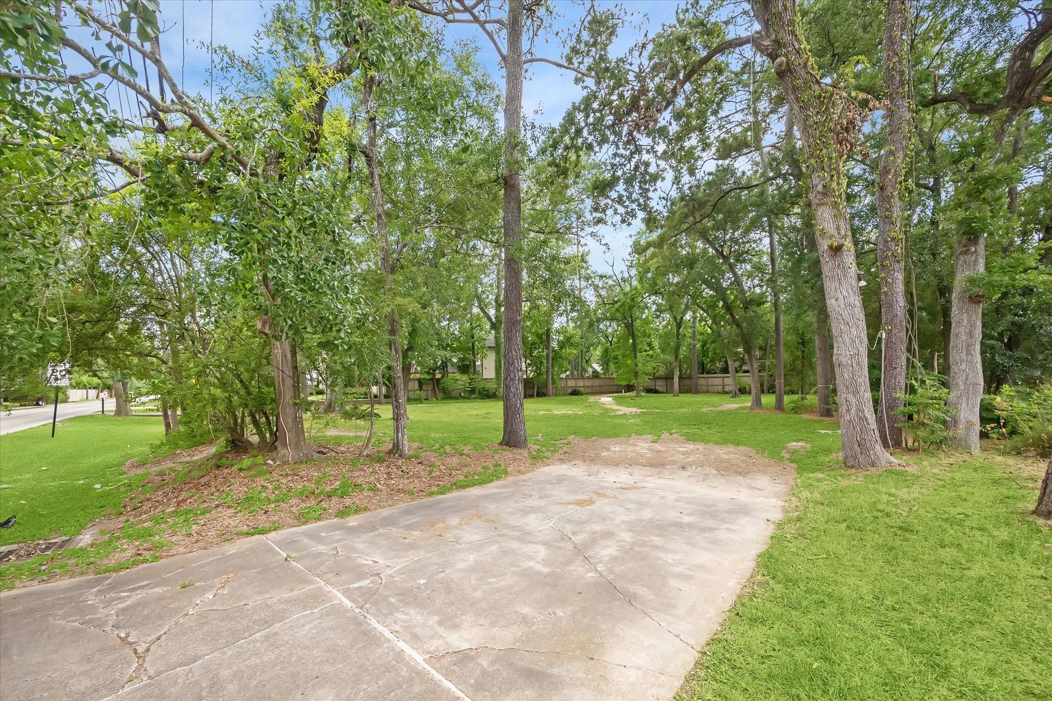 635 Knipp Road