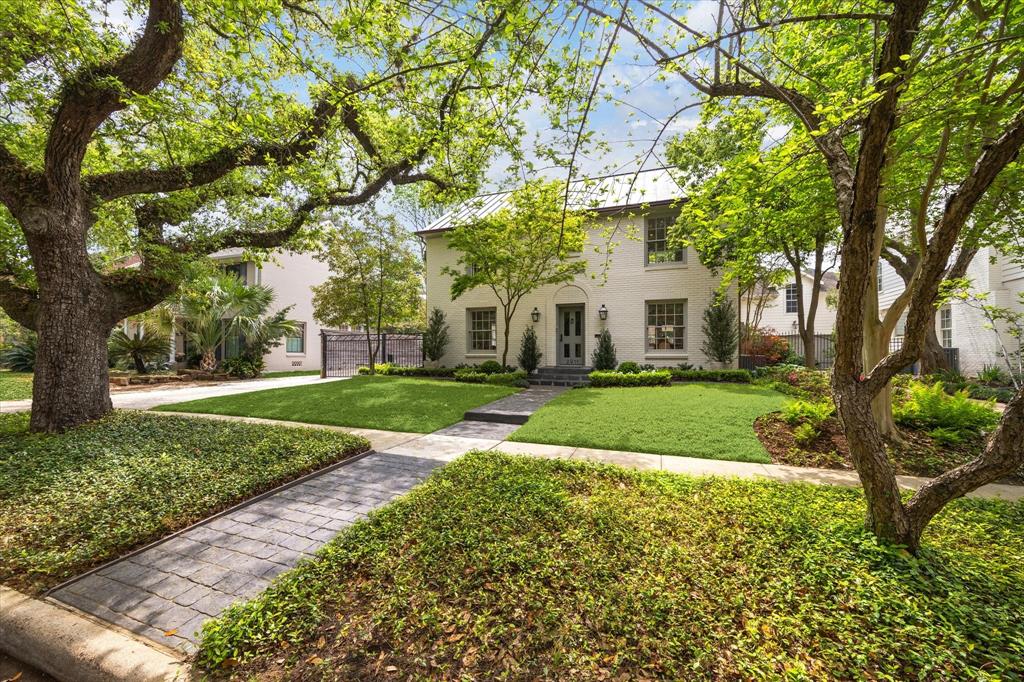 2911 Sunset Boulevard