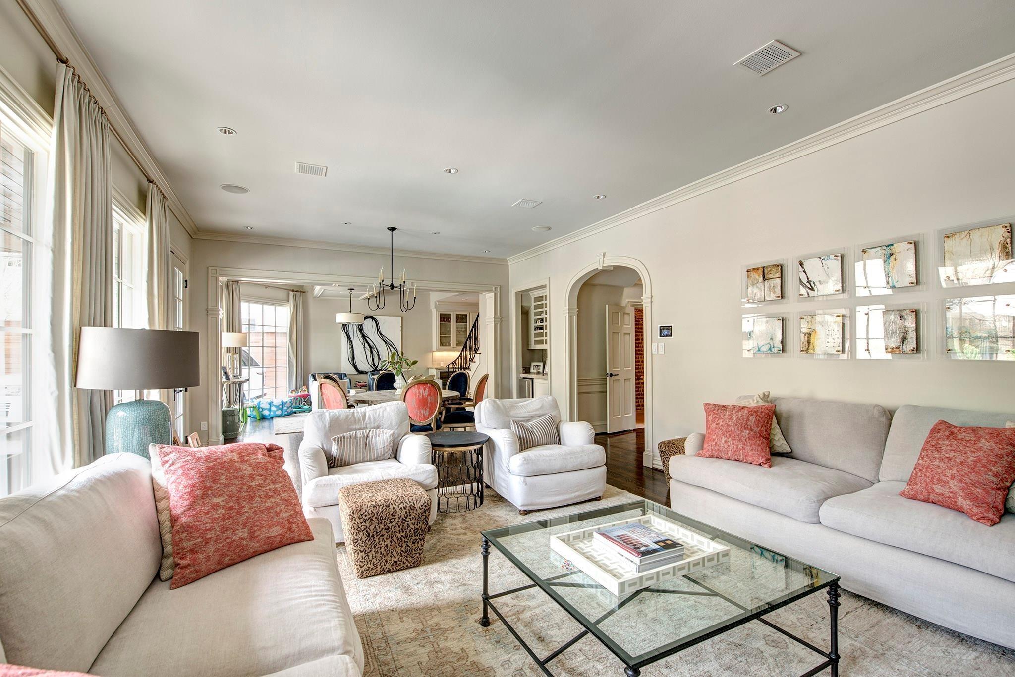3440 Locke Lane