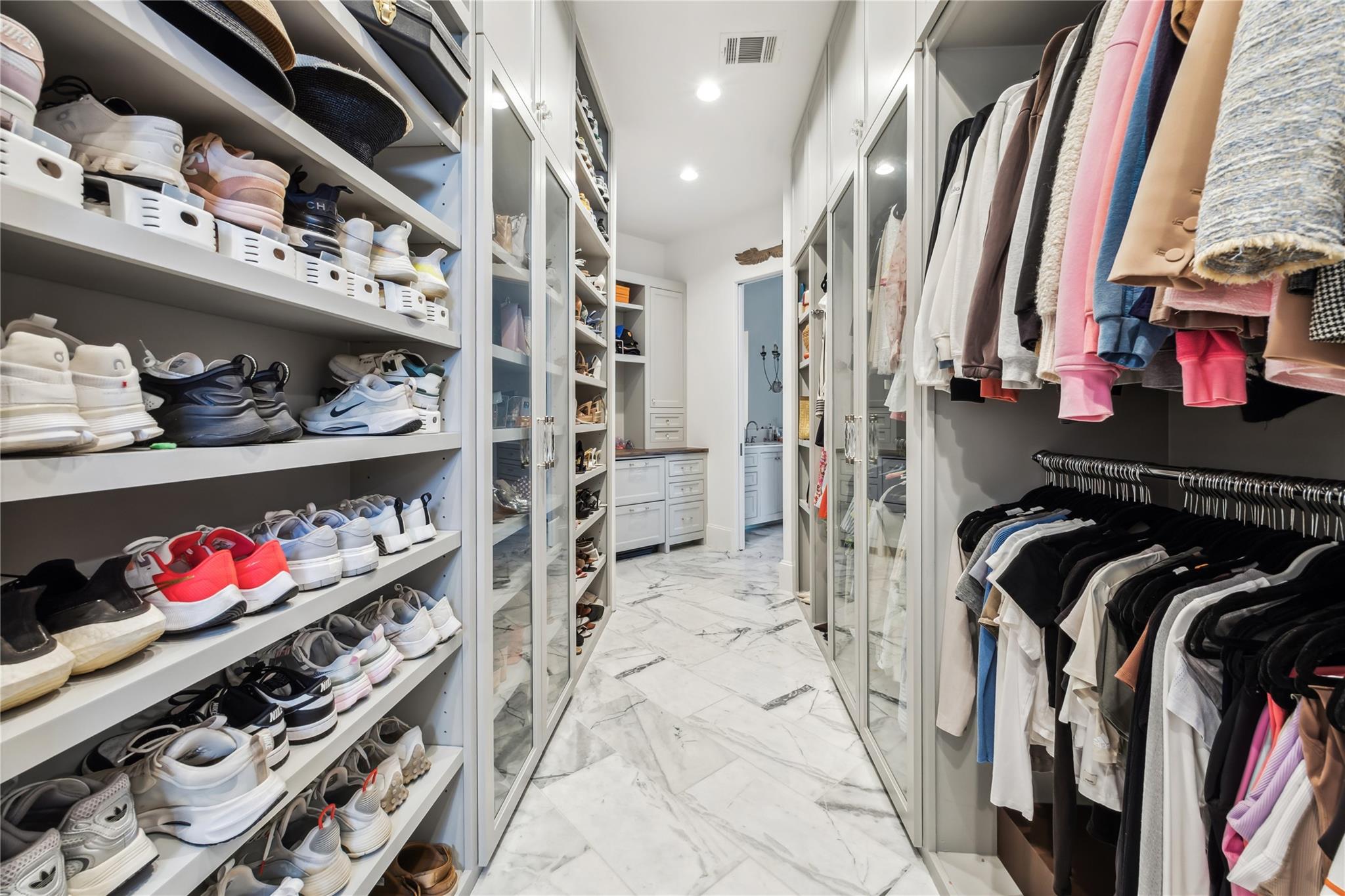 5228 Chesapeake Way