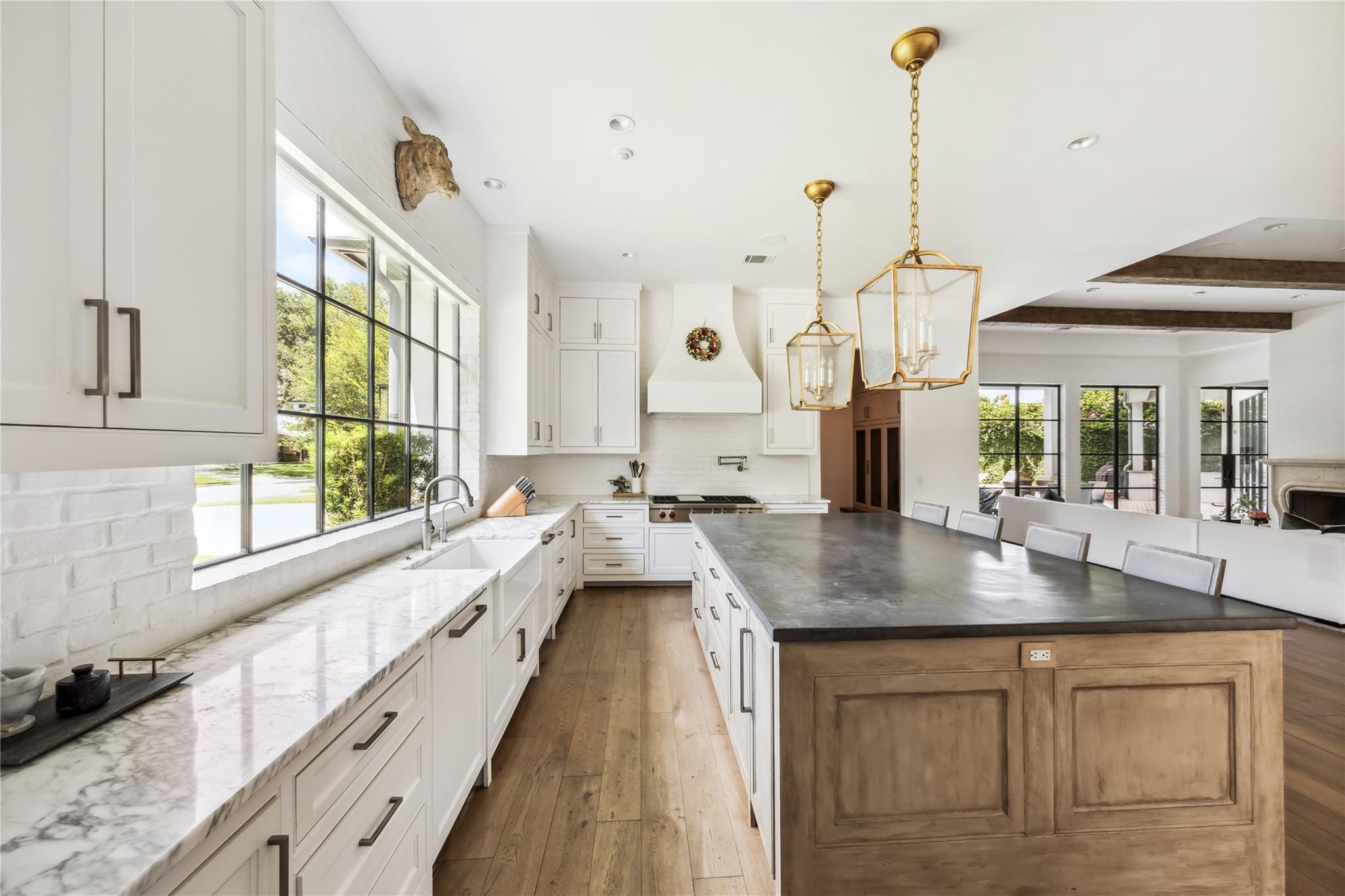 5228 Chesapeake Way