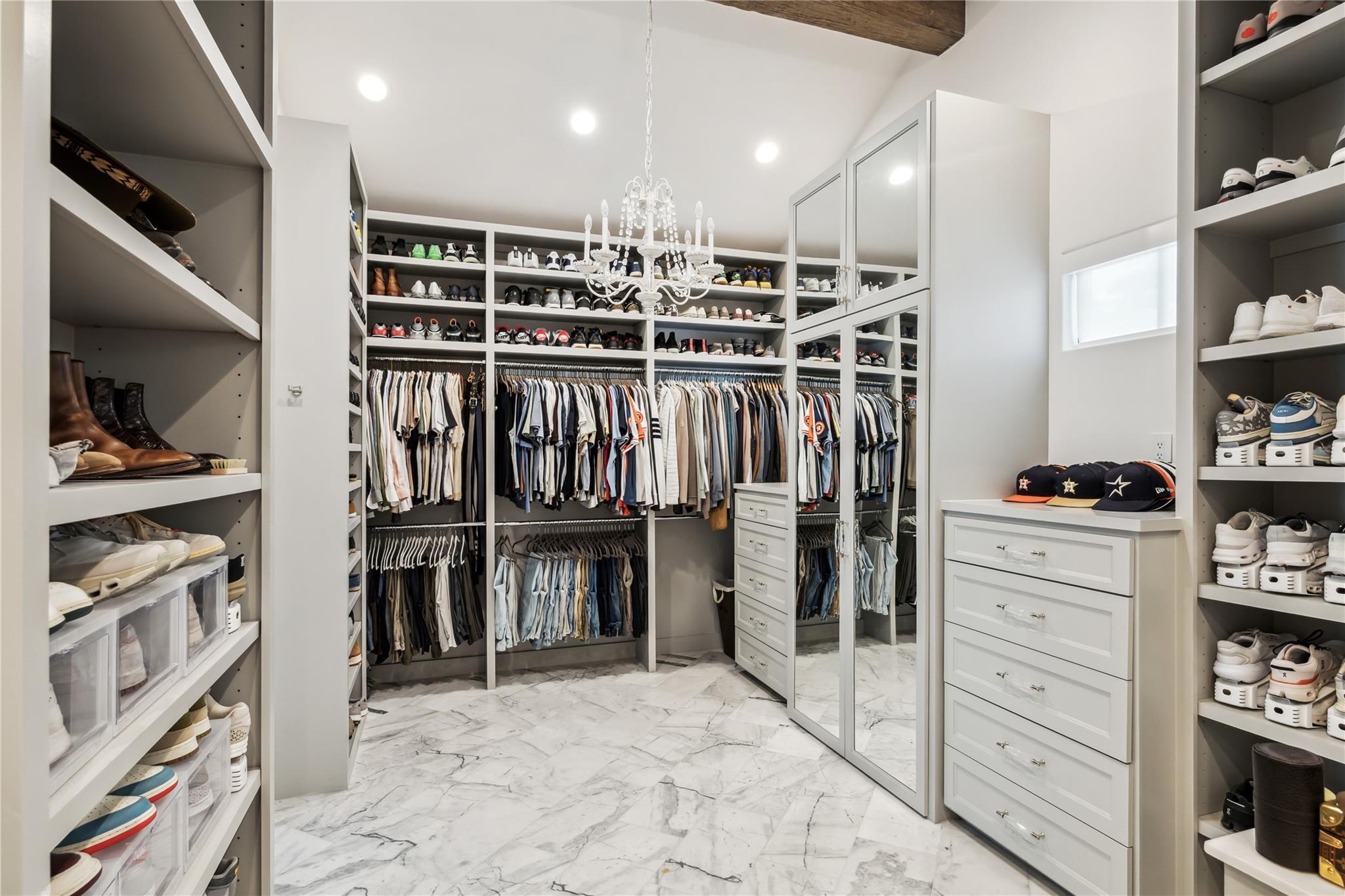 5228 Chesapeake Way