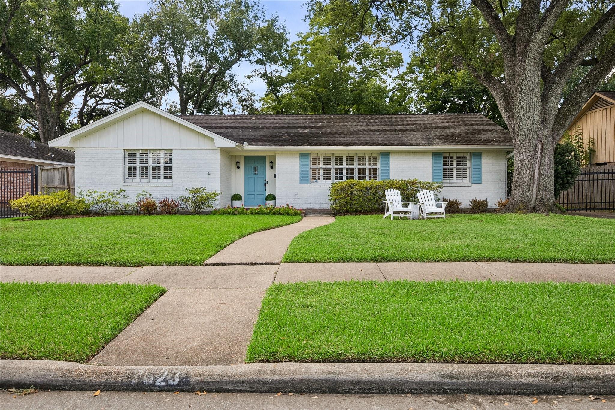 7623 Meadowvale Drive