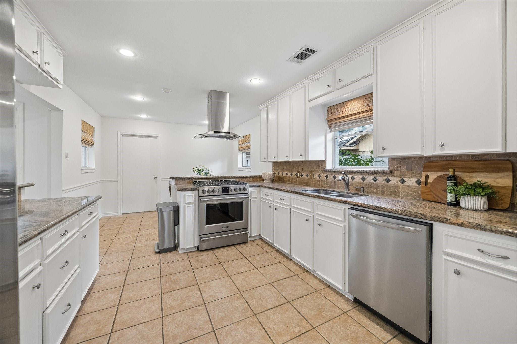 7623 Meadowvale Drive