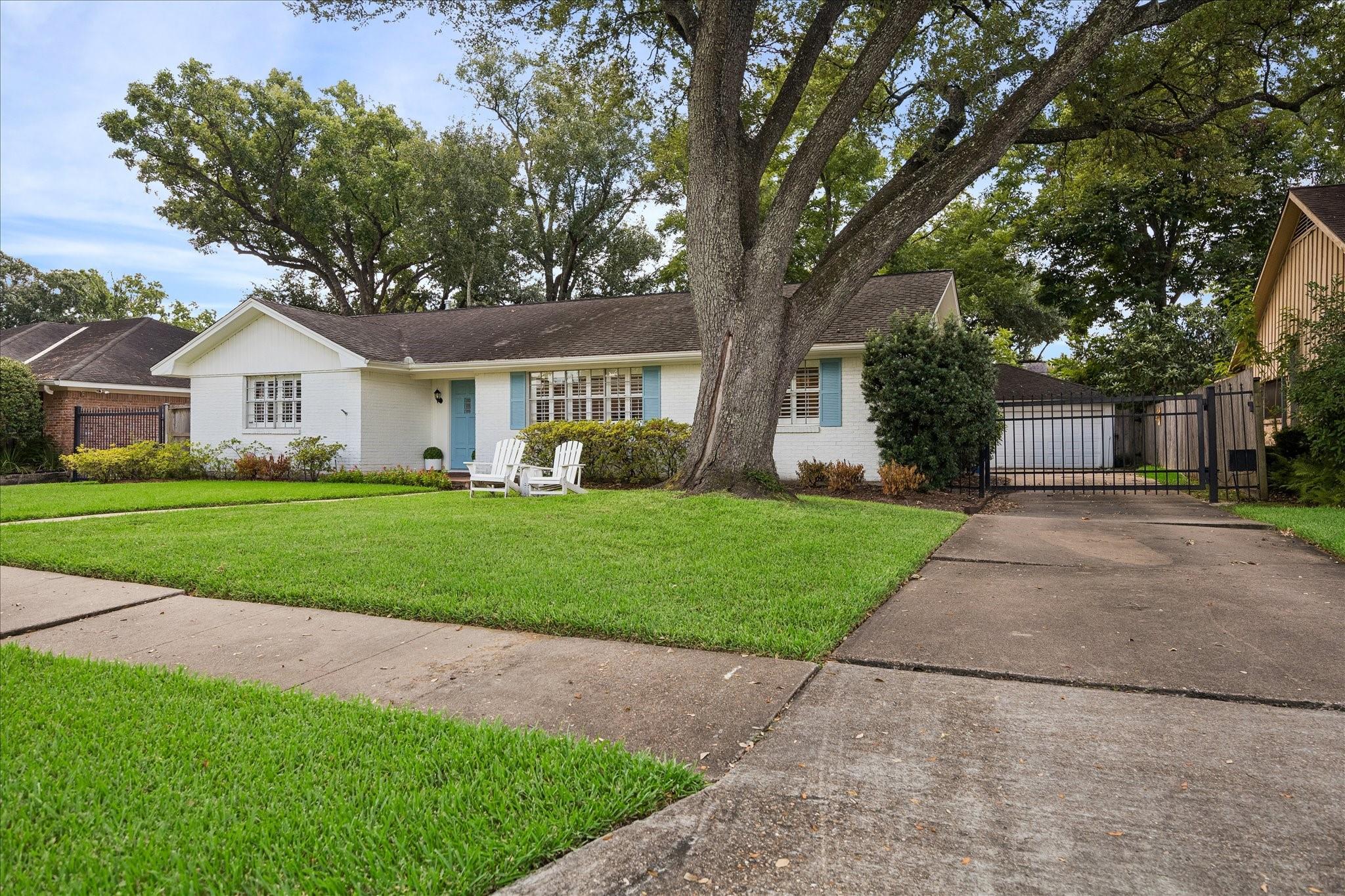7623 Meadowvale Drive