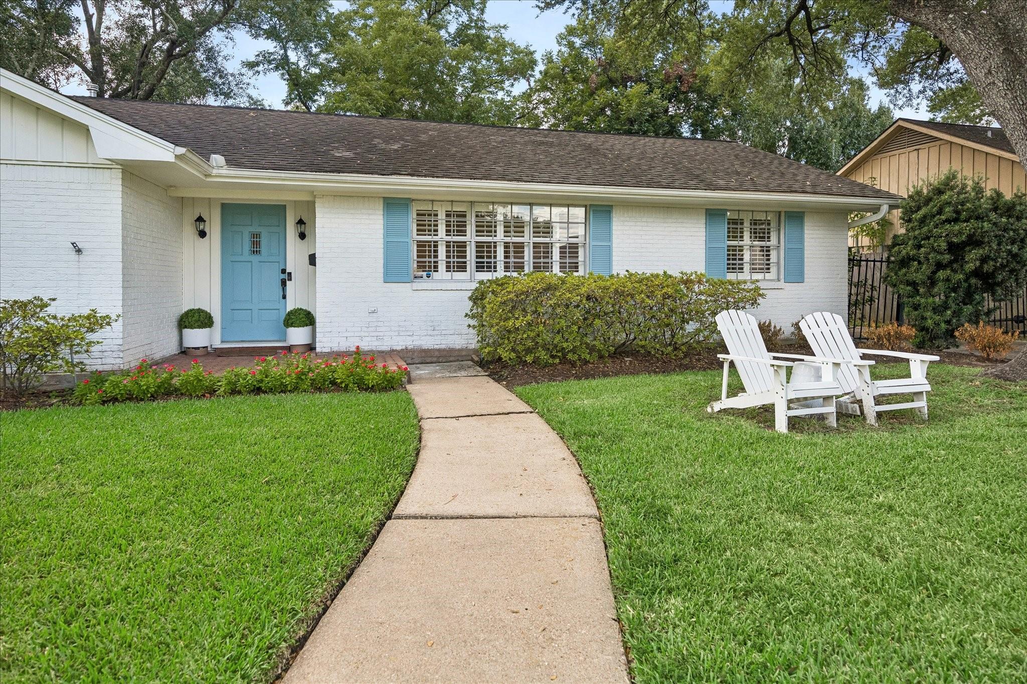 7623 Meadowvale Drive