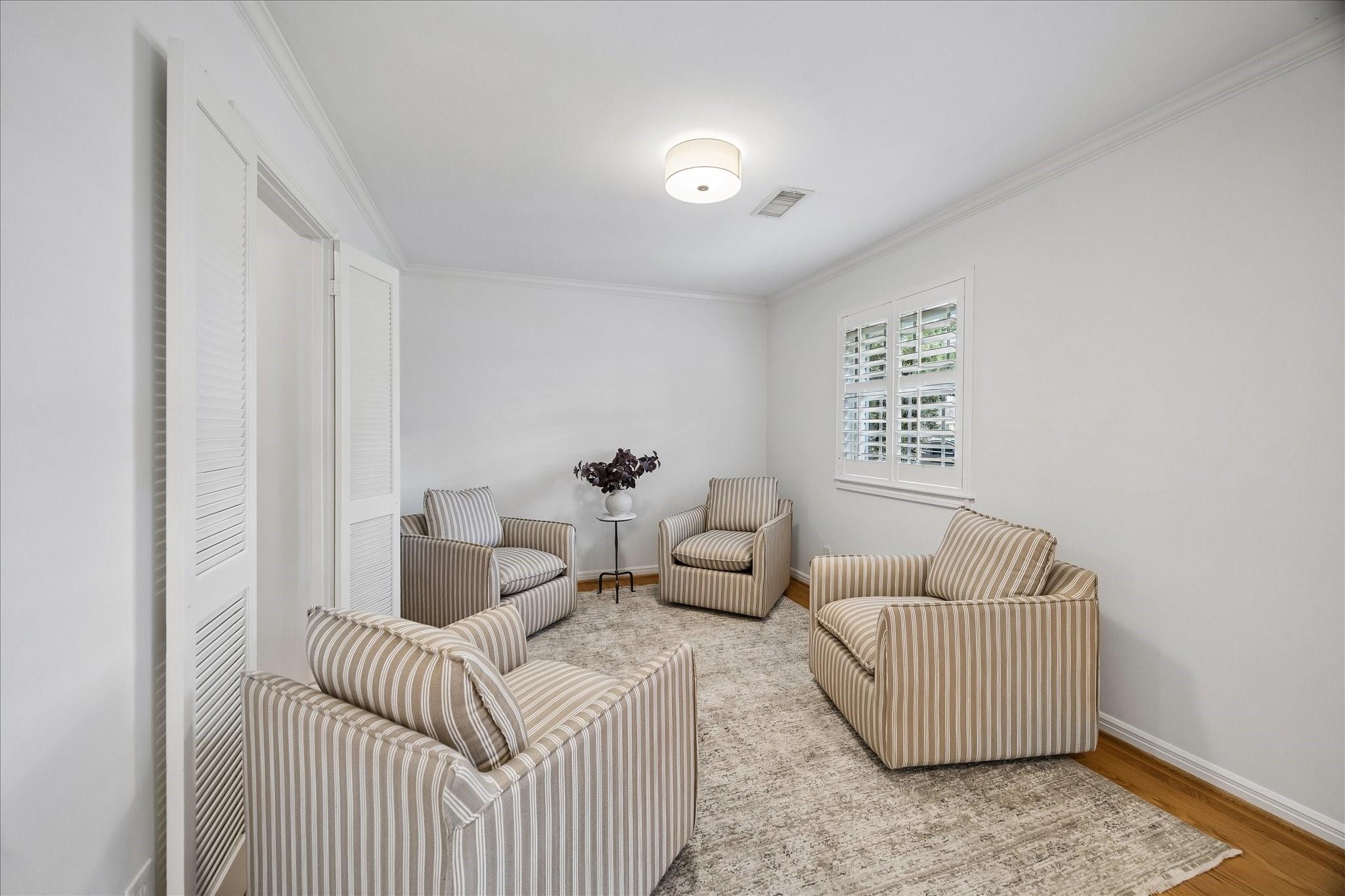 7623 Meadowvale Drive