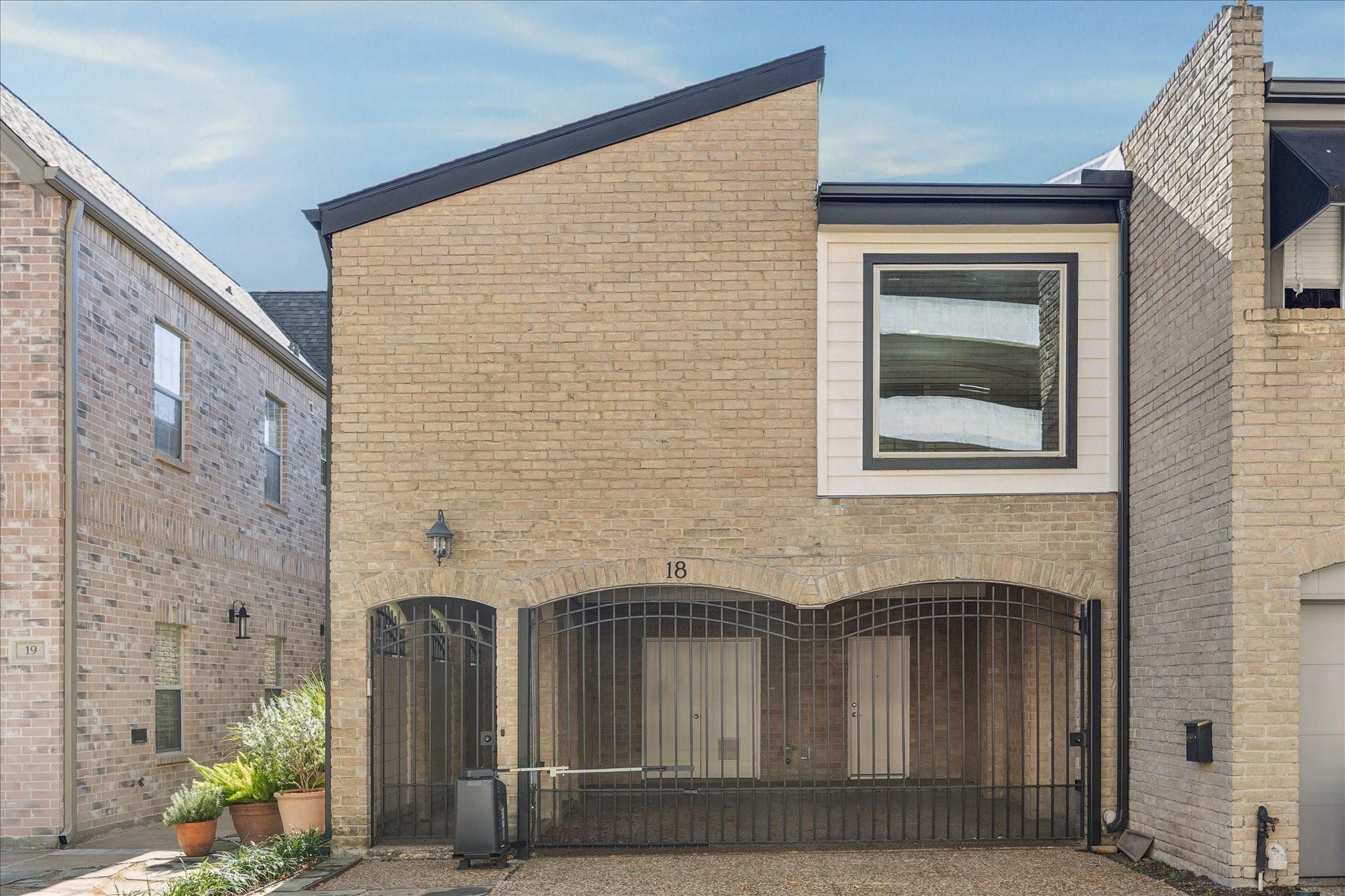 516 S Post Oak Lane # 18