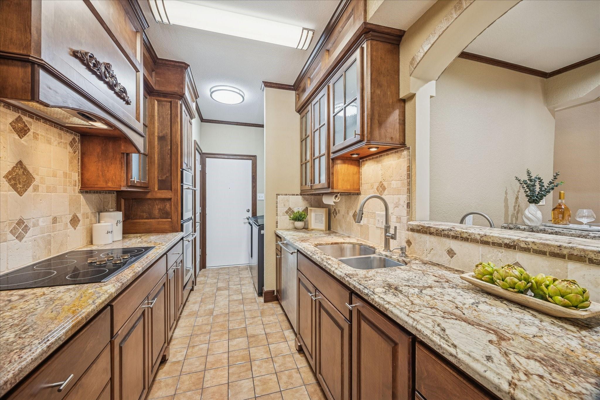 516 S Post Oak Lane # 18