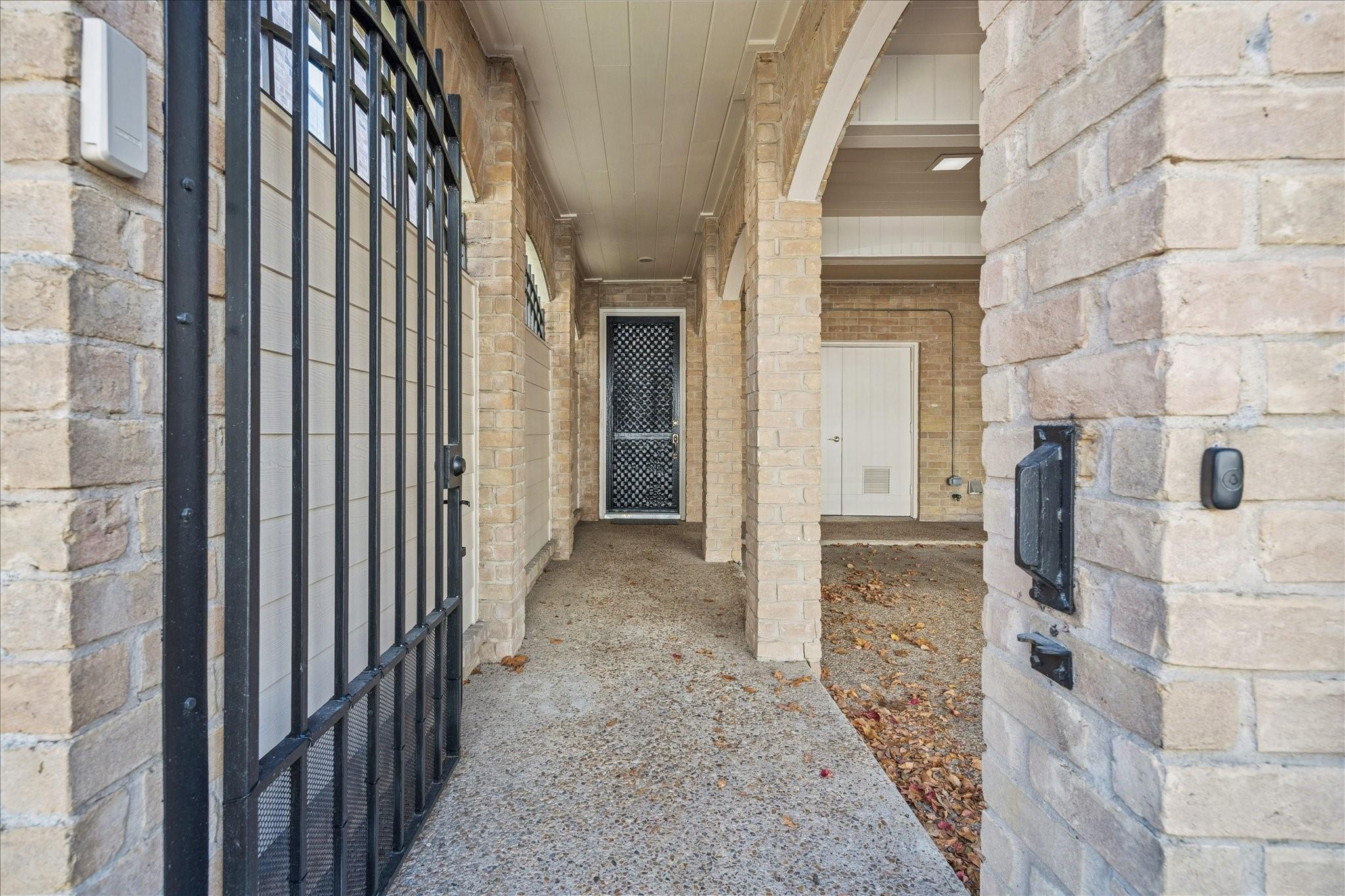 516 S Post Oak Lane # 18