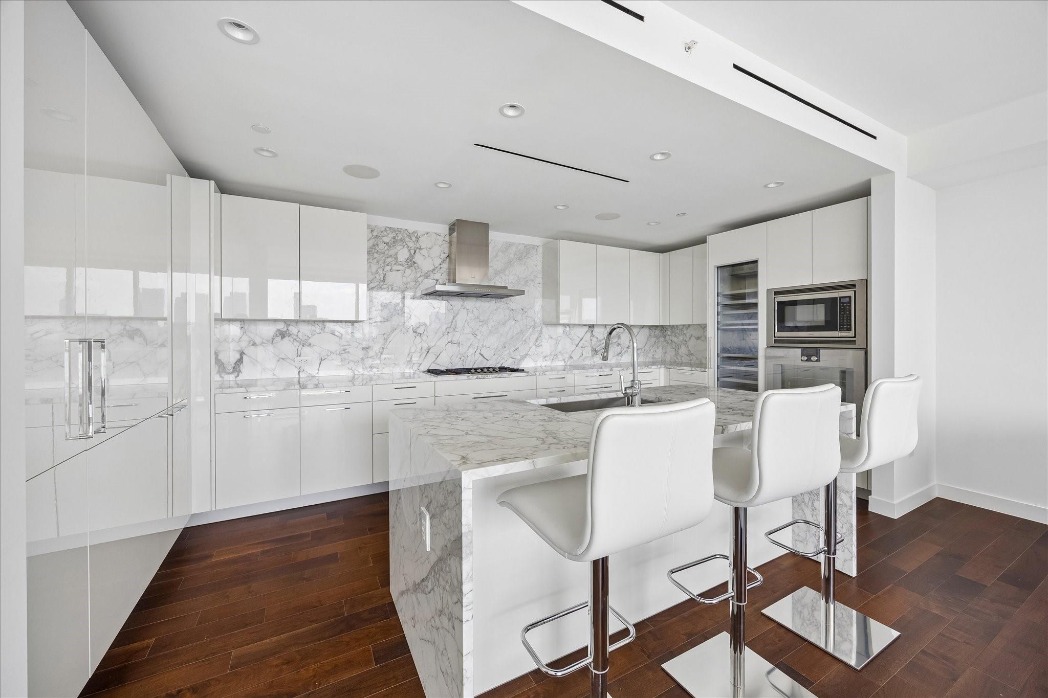 3433 Westheimer Road # 804