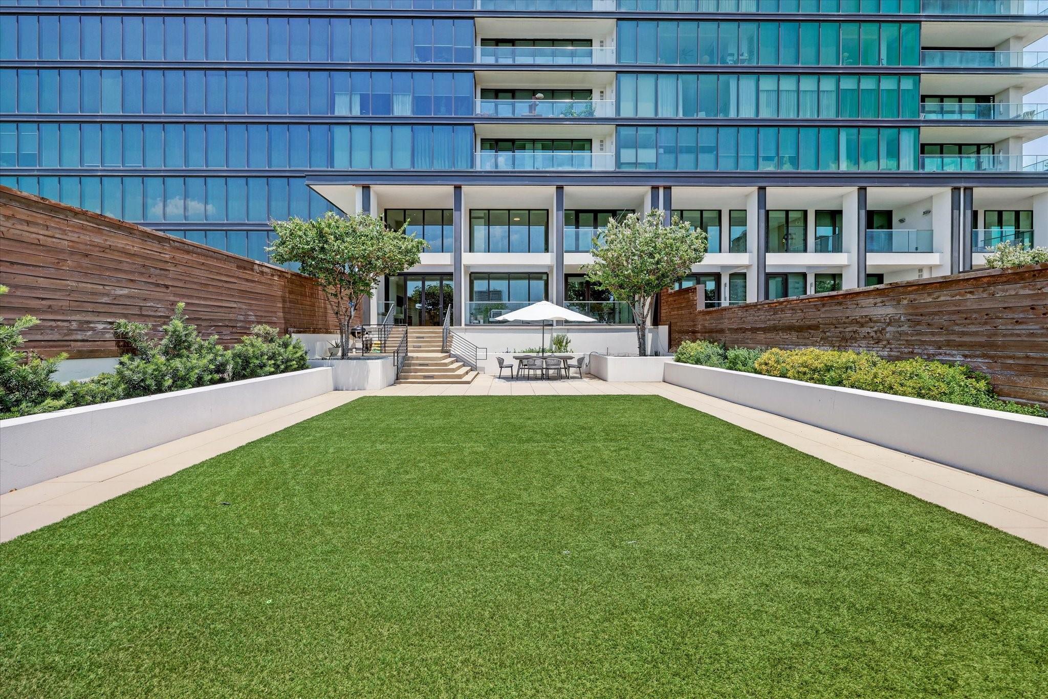 3433 Westheimer Road # 804
