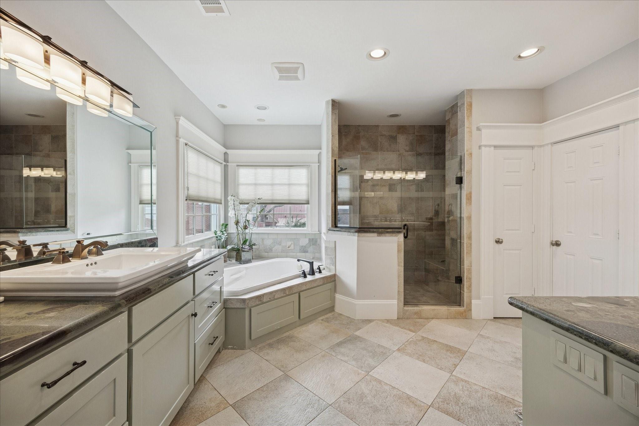 626 E 8th Street, Houston