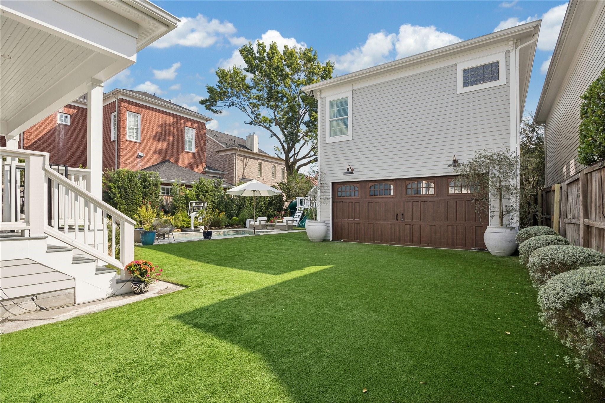 626 E 8th Street, Houston
