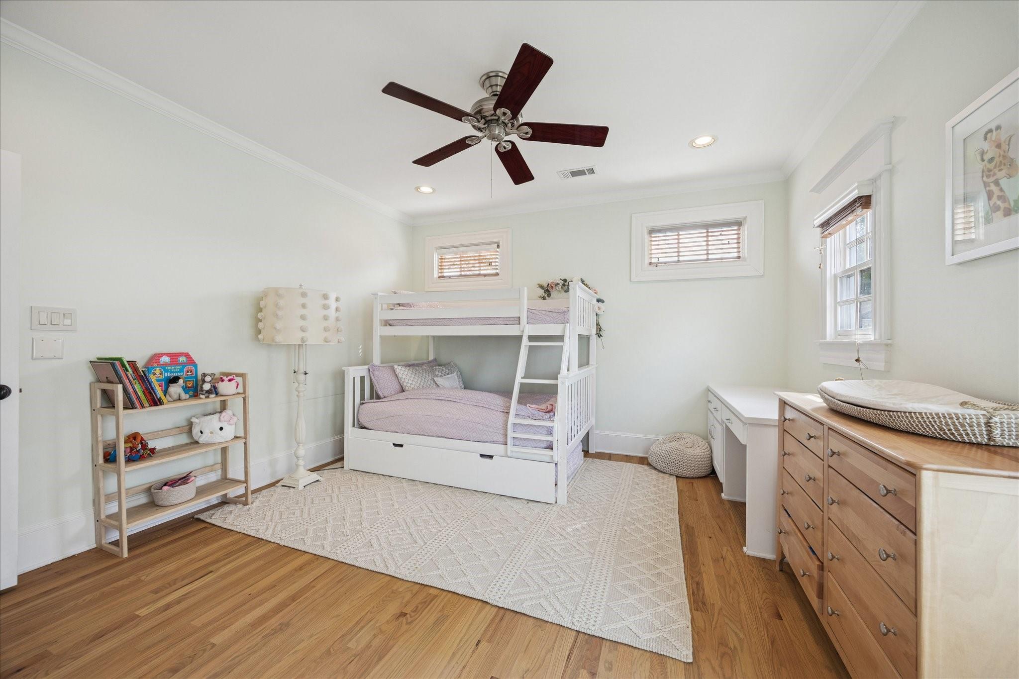 626 E 8th Street, Houston