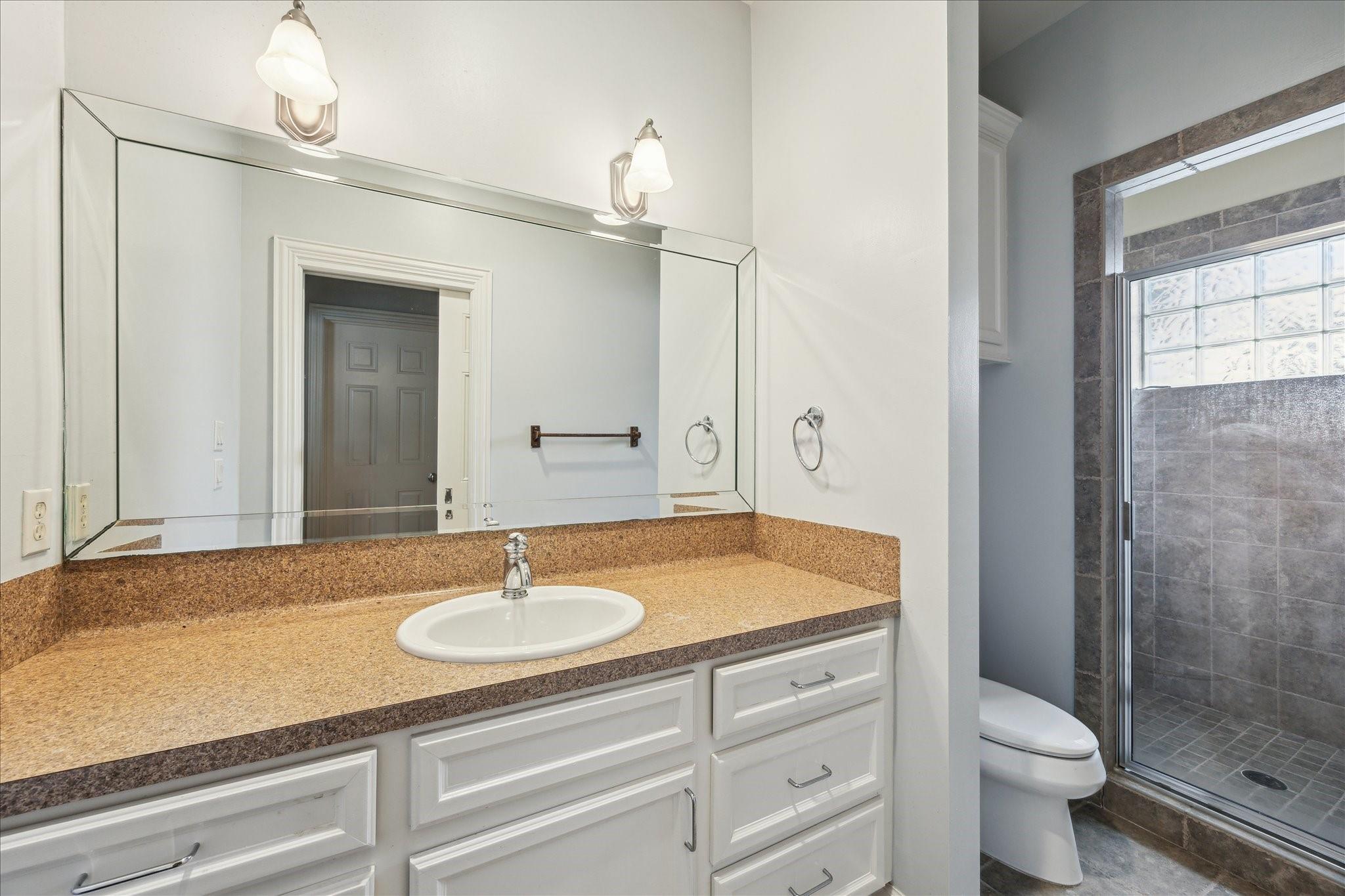 626 E 8th Street, Houston