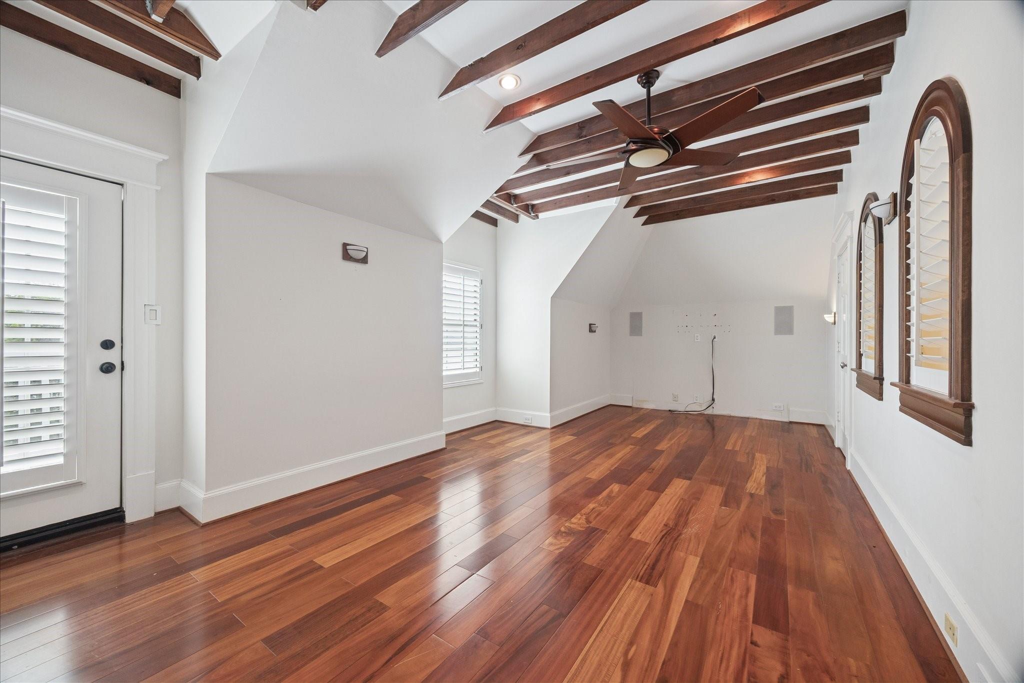 626 E 8th Street, Houston