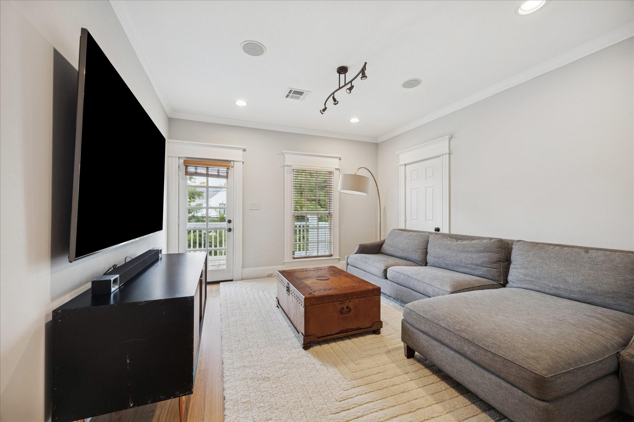 626 E 8th Street, Houston