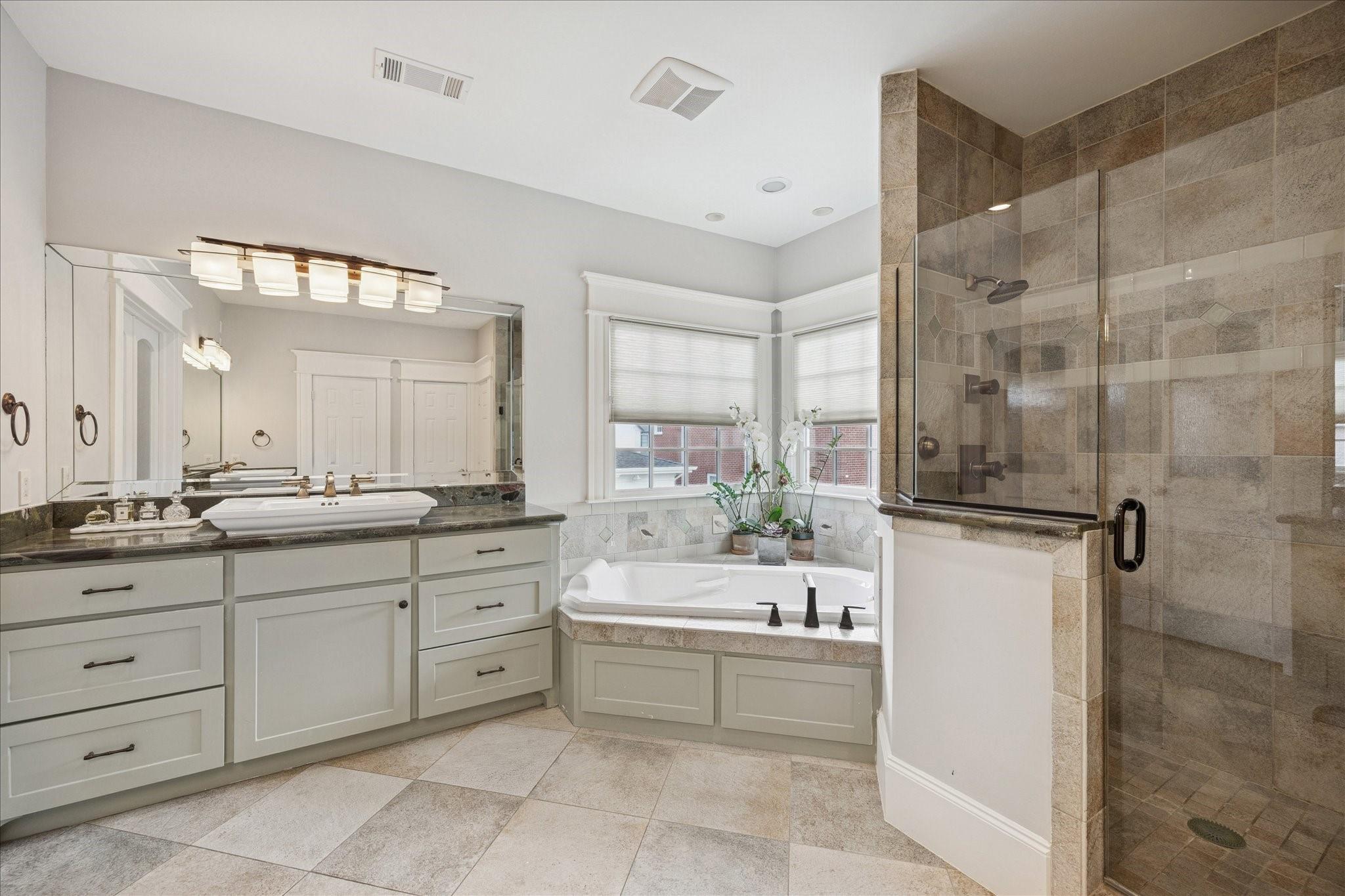 626 E 8th Street, Houston
