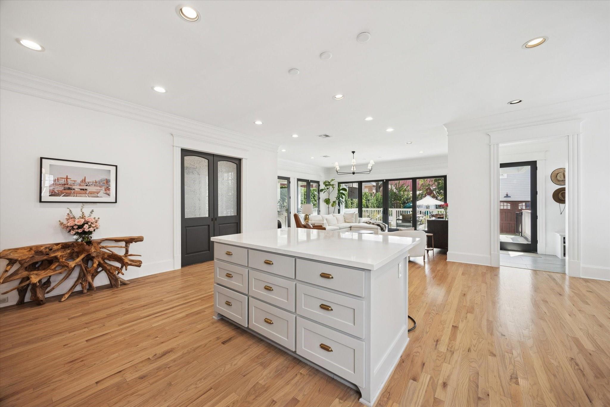 626 E 8th Street, Houston