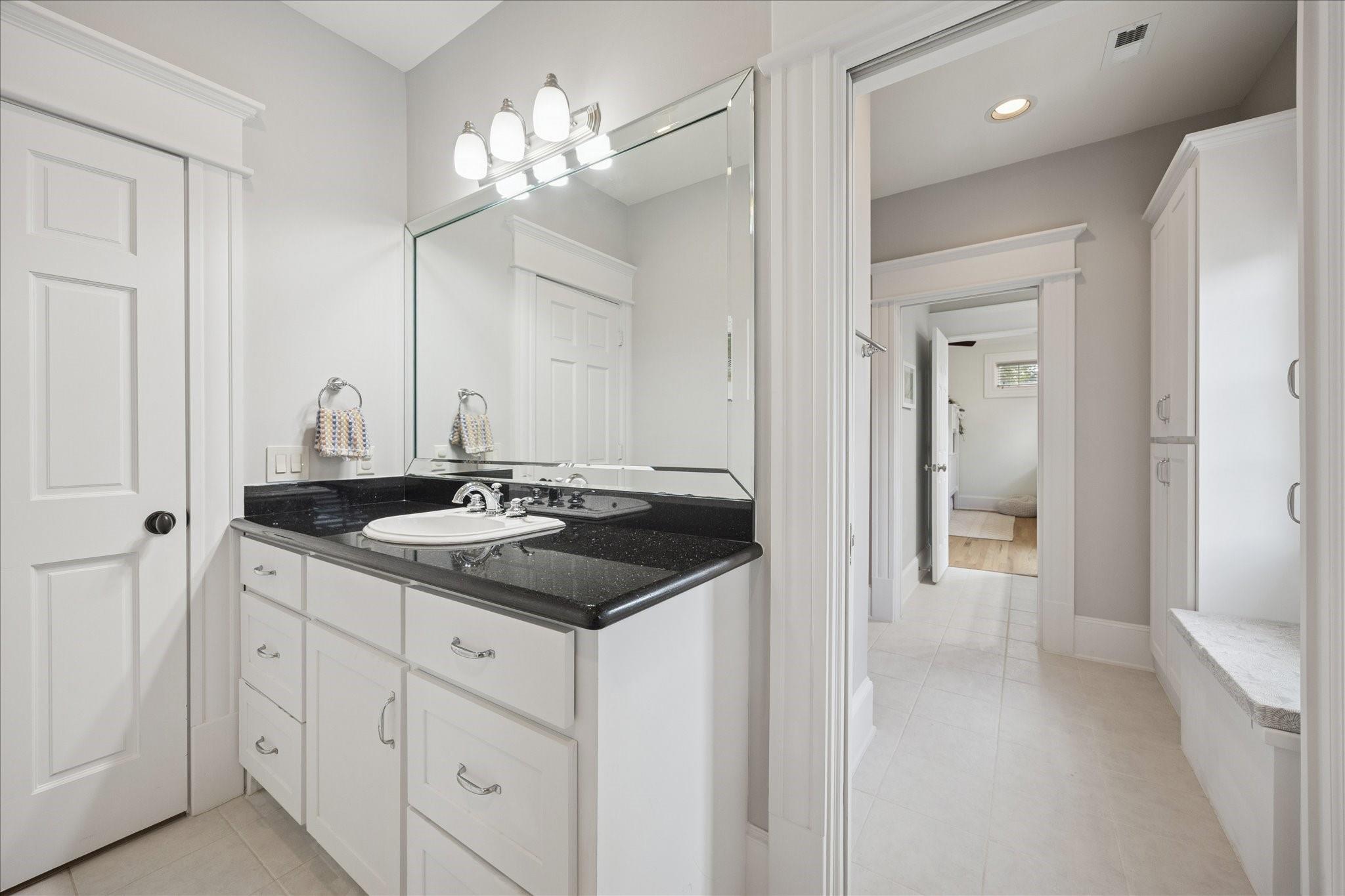 626 E 8th Street, Houston