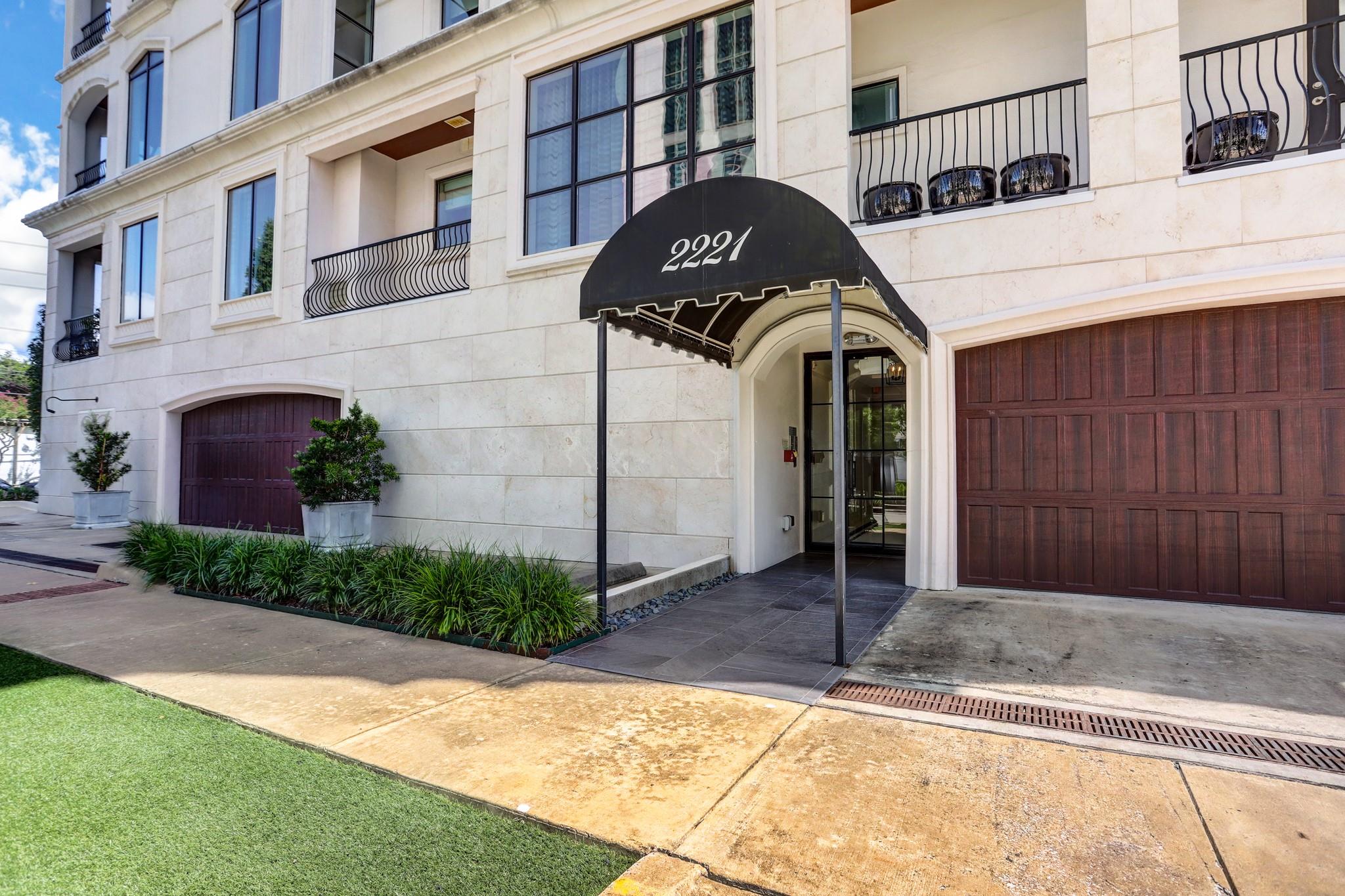 2221 Welch Street # 201