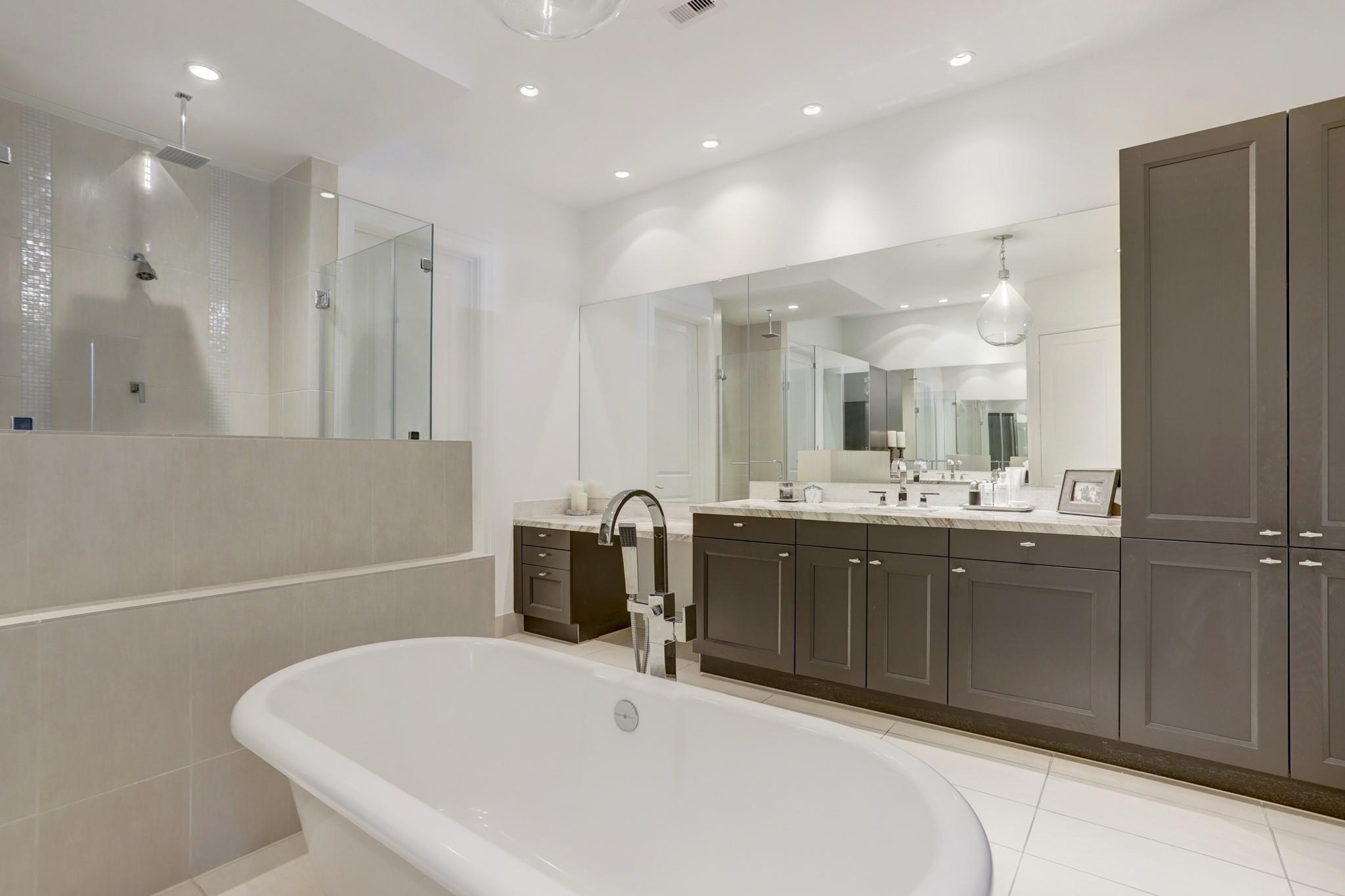2221 Welch Street # 201