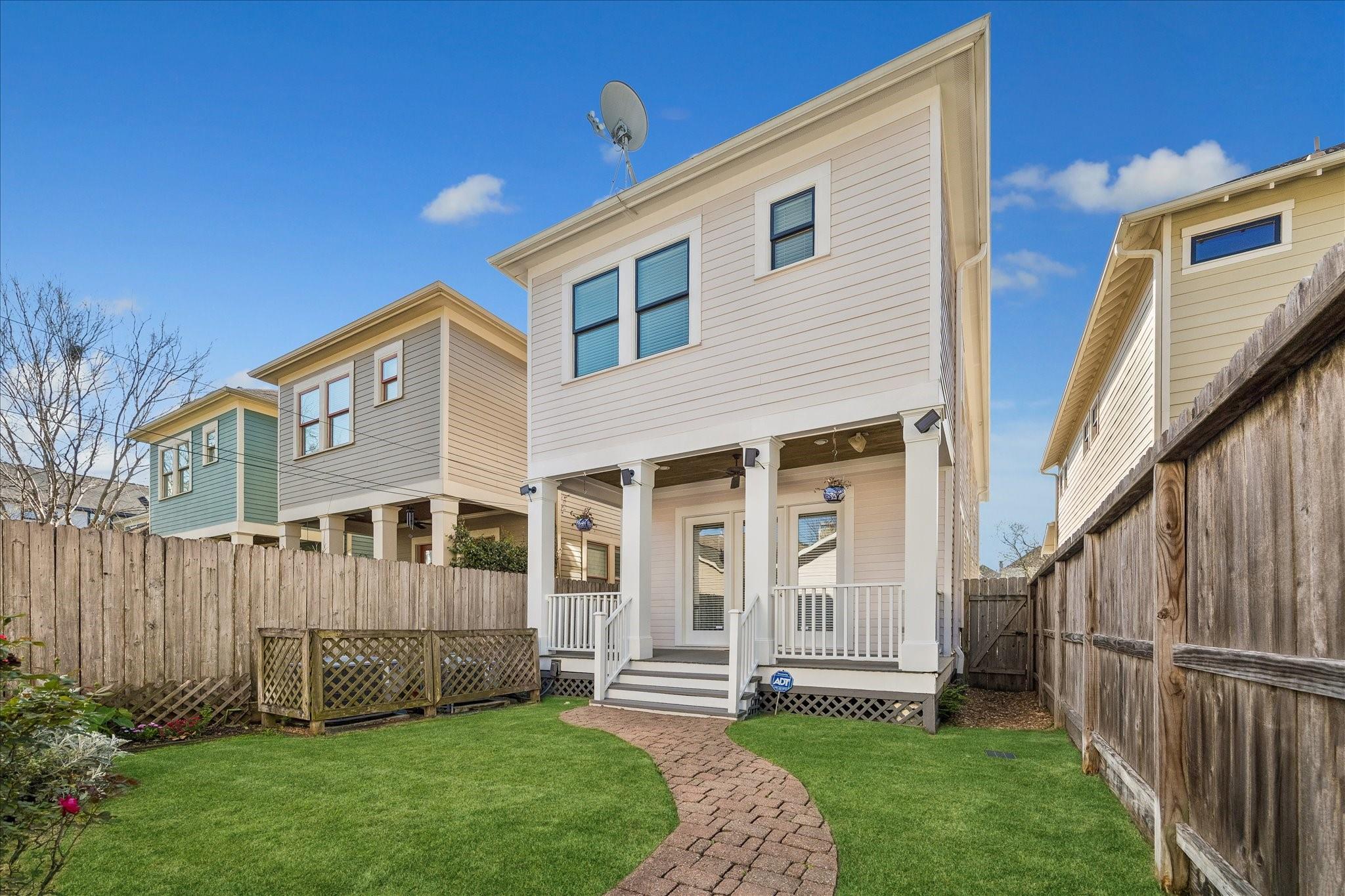 1534 Nicholson Street