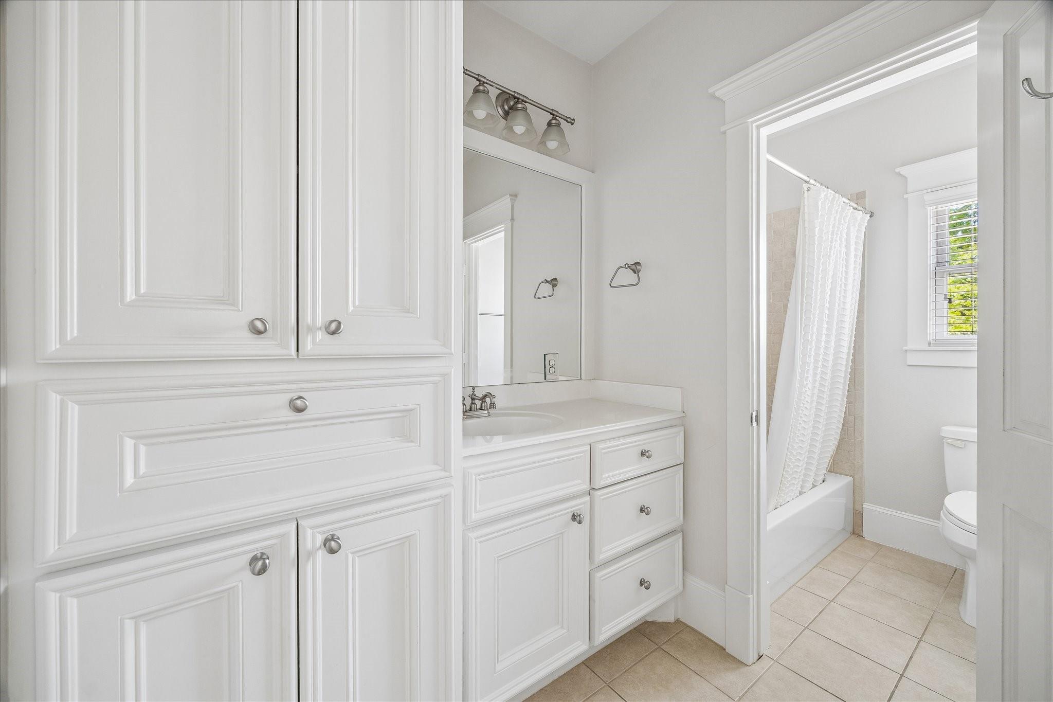 1534 Nicholson Street