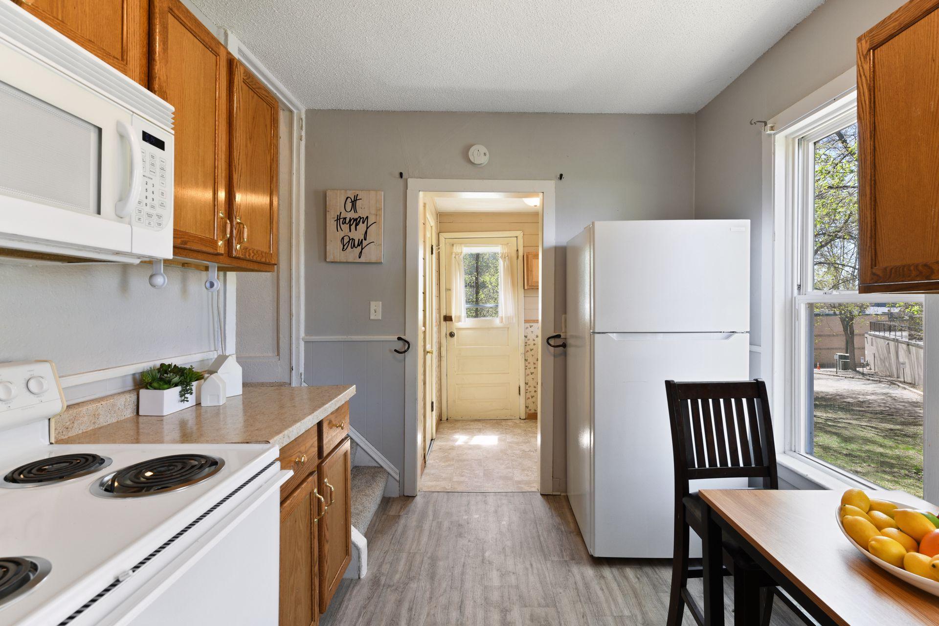 106 2nd Street NE