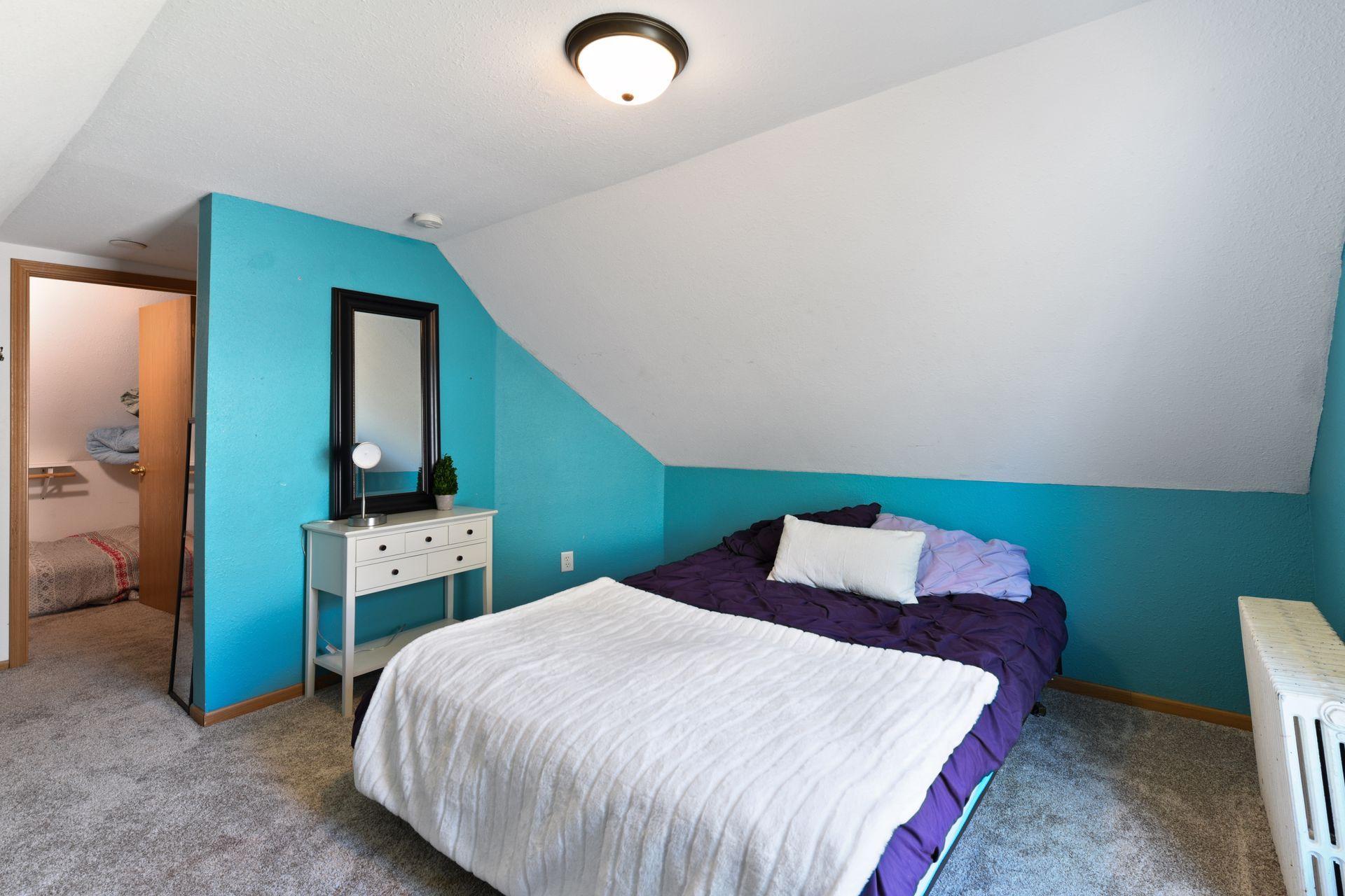 106 2nd Street NE