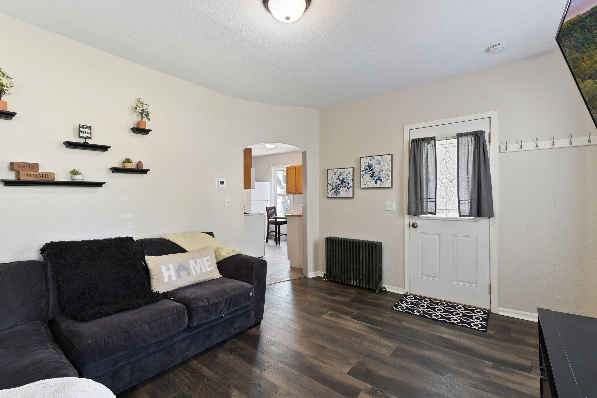 106 2nd Street NE