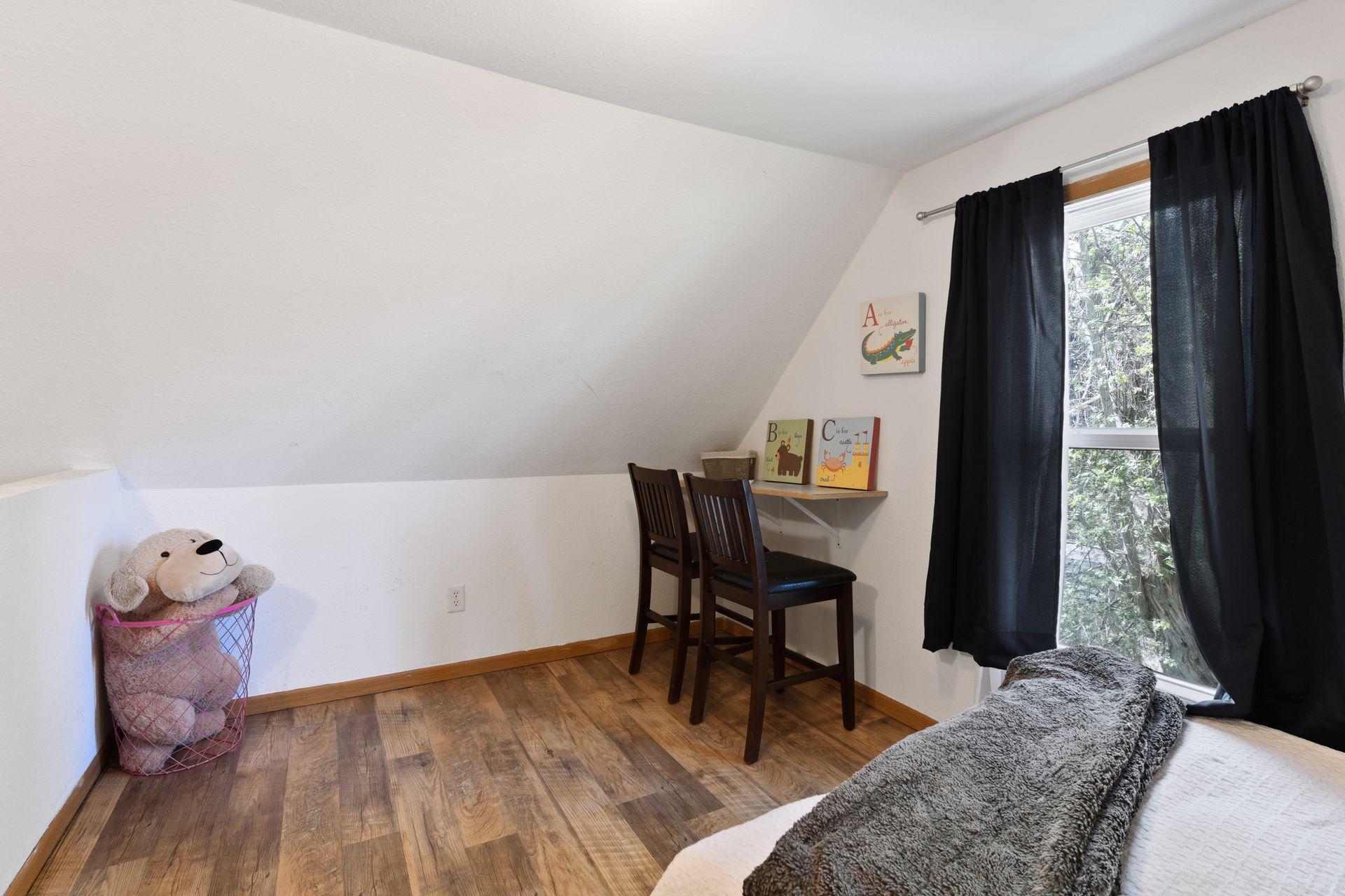 106 2nd Street NE