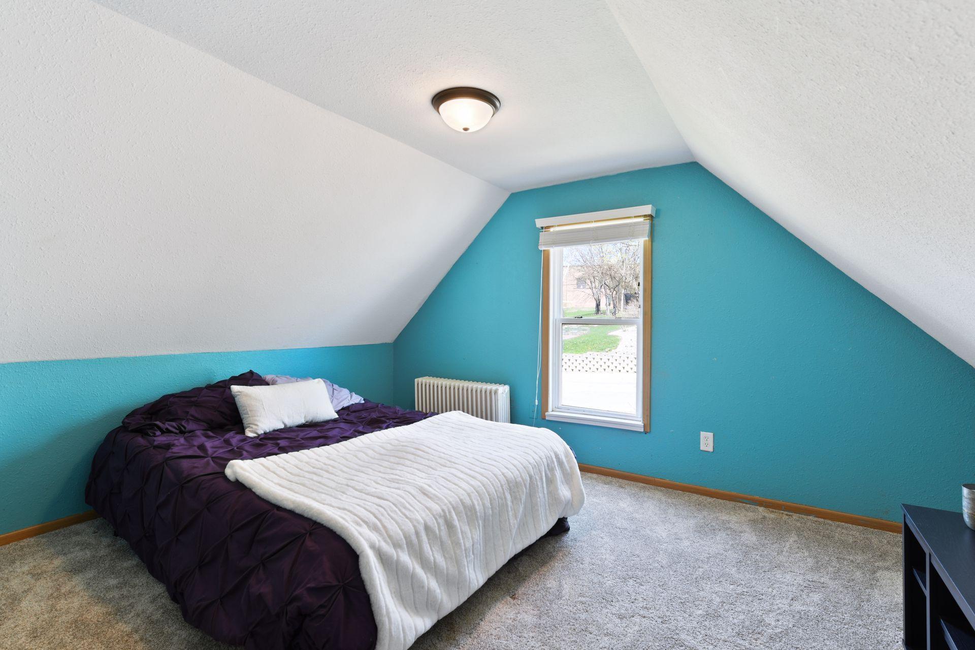 106 2nd Street NE