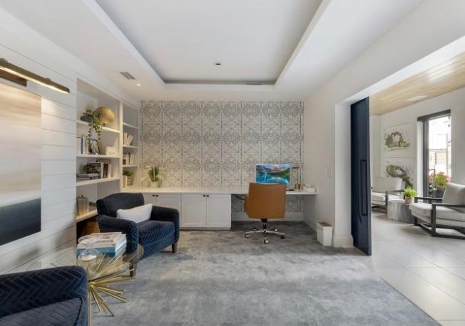 12610 Ridgedale Drive Unit: 105