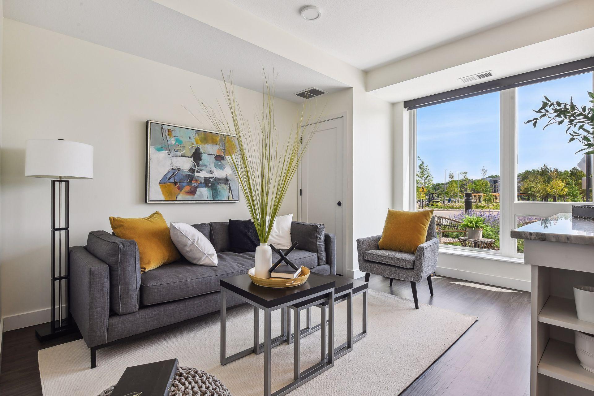 12610 Ridgedale Drive Unit: 105