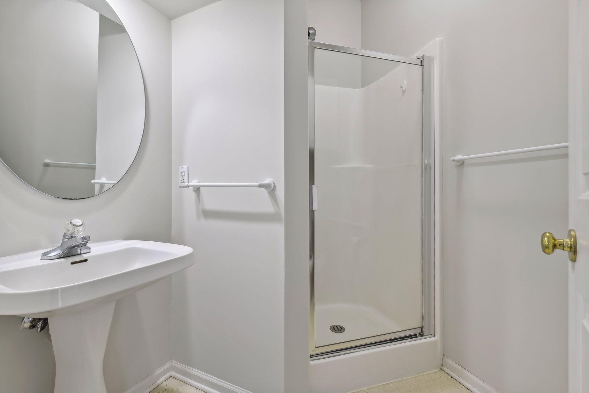 4245 Lawndale Lane N