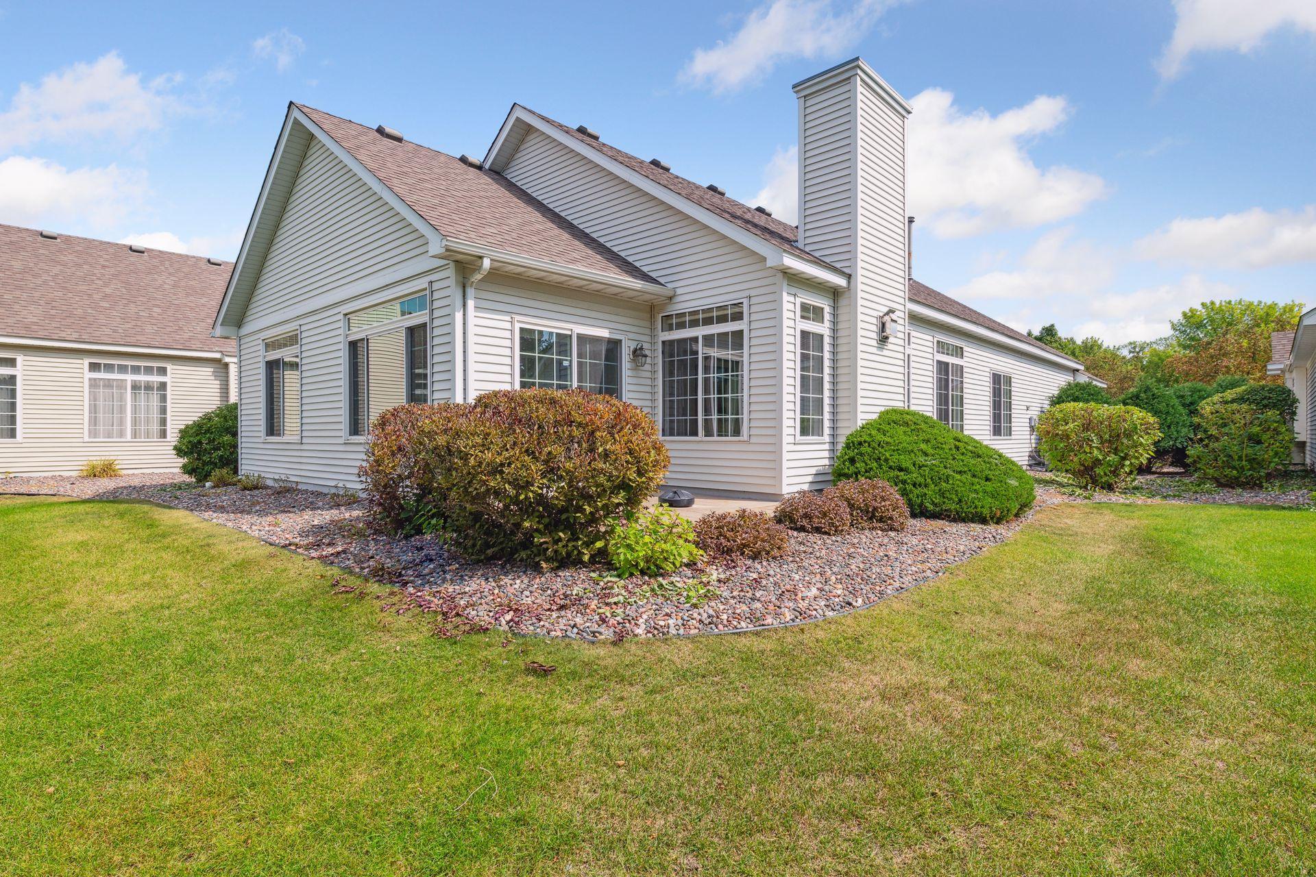 4245 Lawndale Lane N