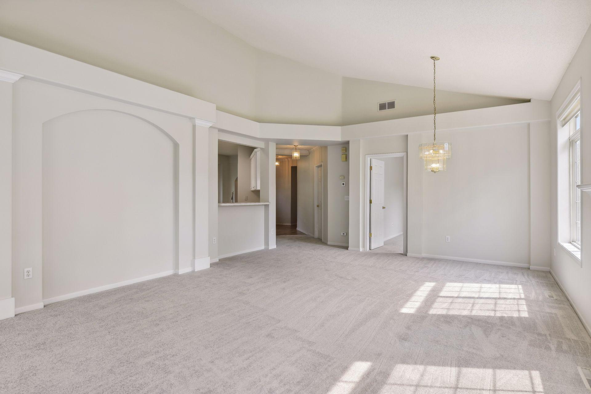 4245 Lawndale Lane N