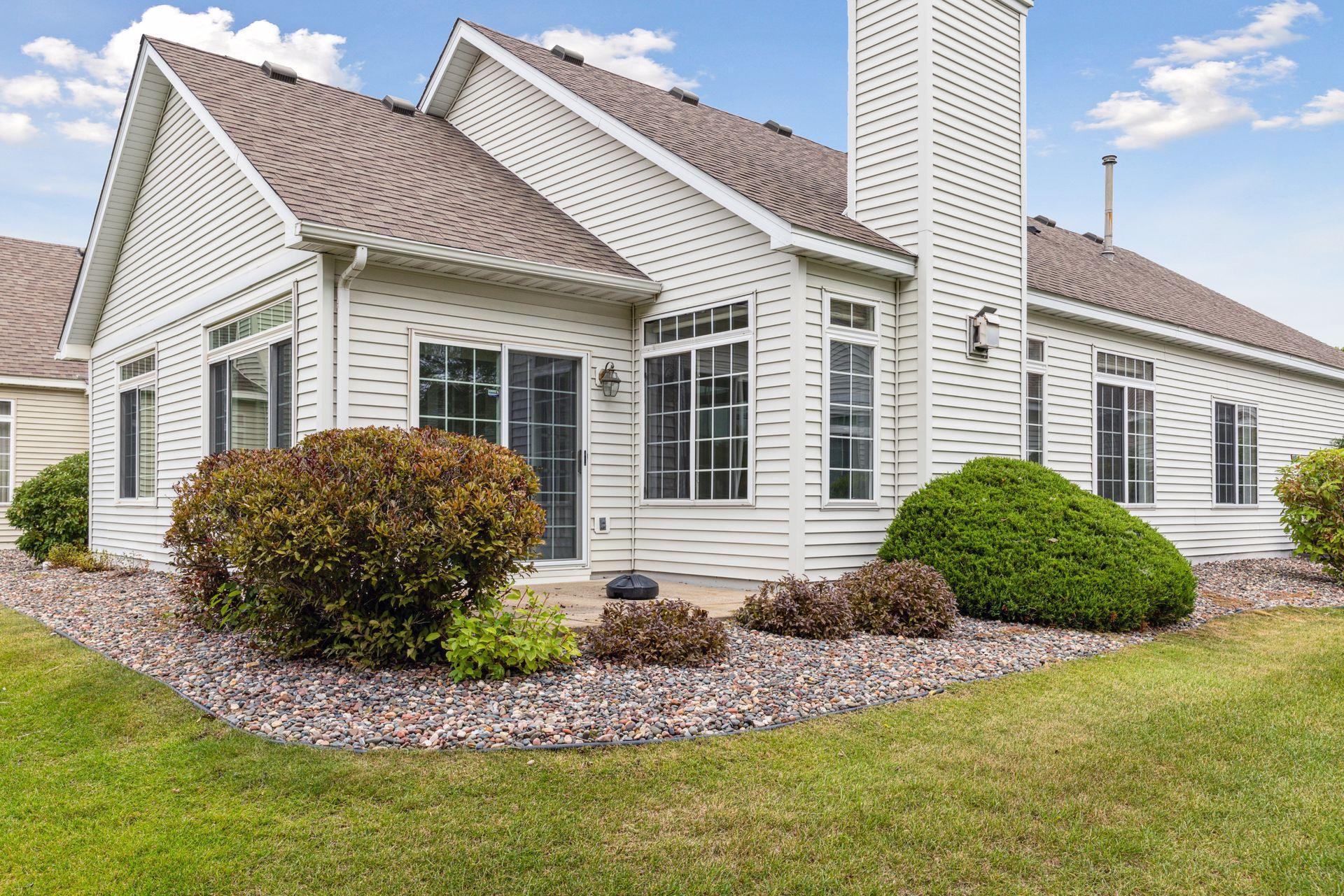 4245 Lawndale Lane N