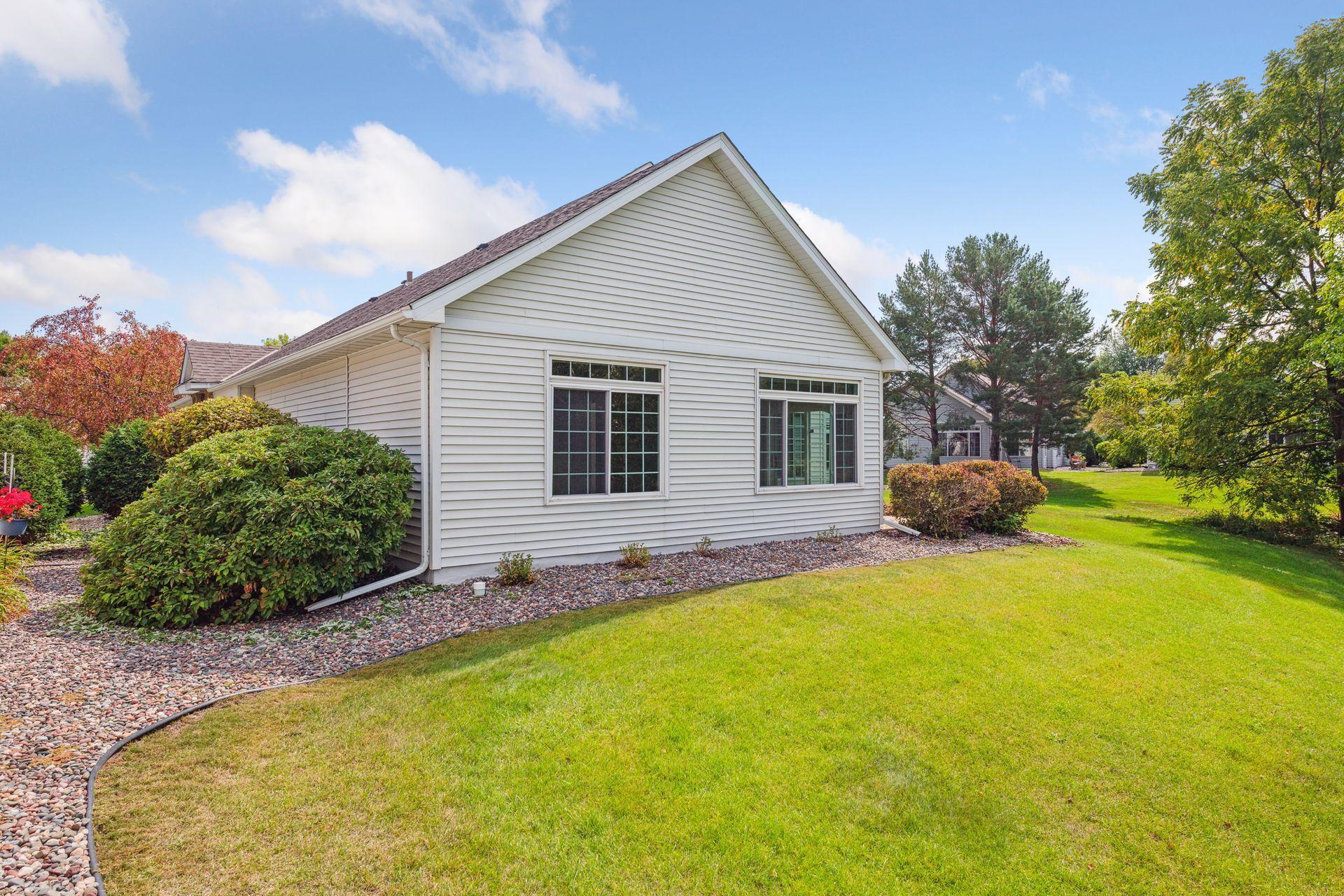 4245 Lawndale Lane N