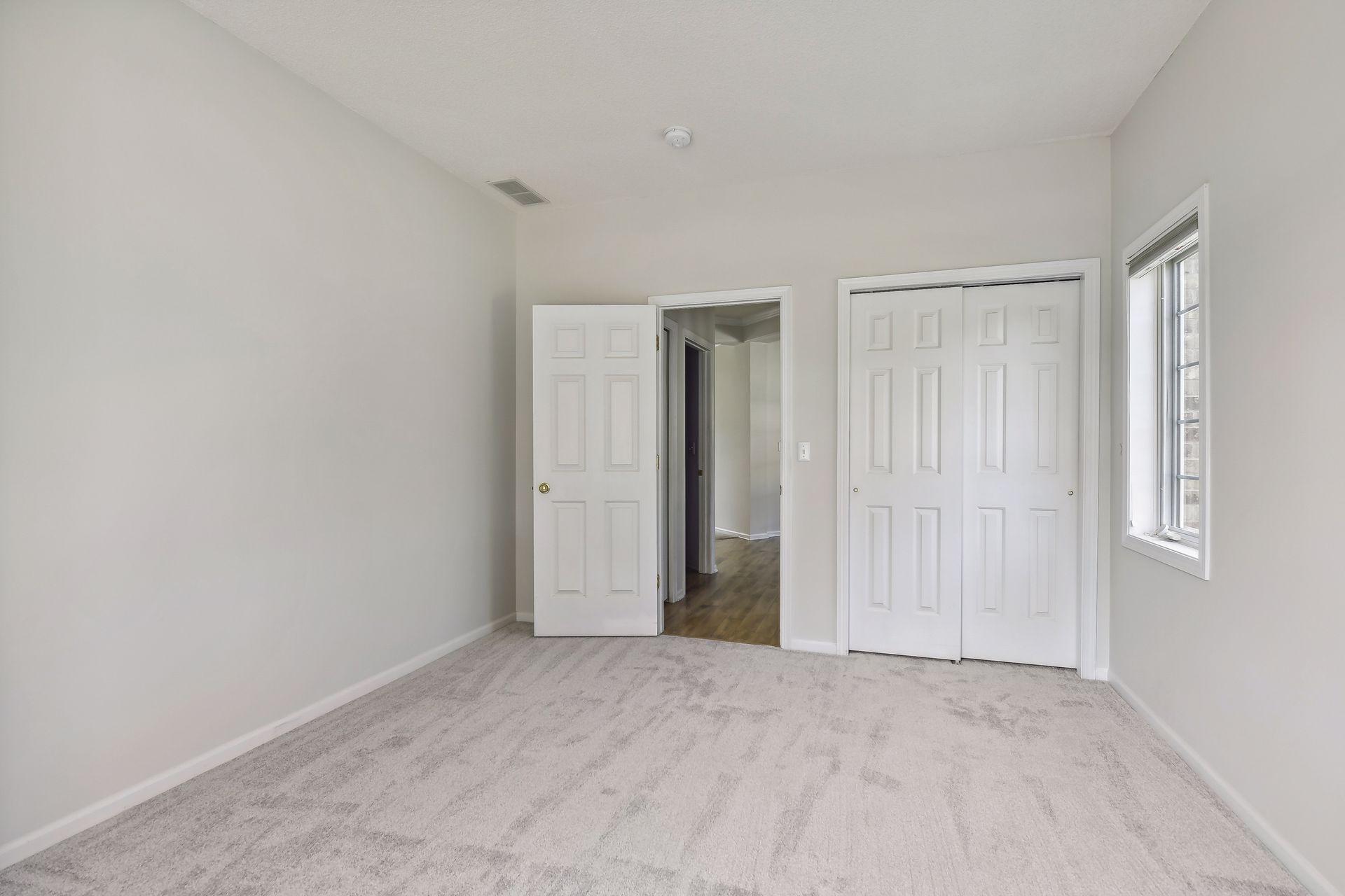 4245 Lawndale Lane N