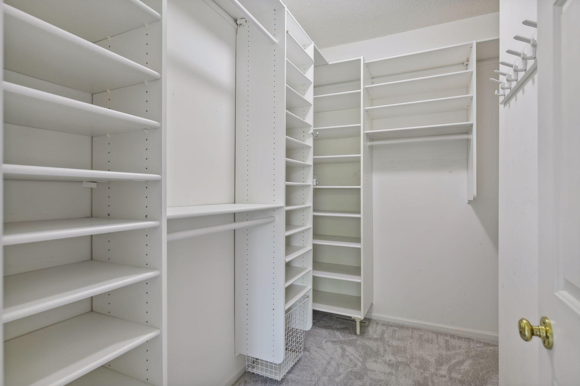 4245 Lawndale Lane N