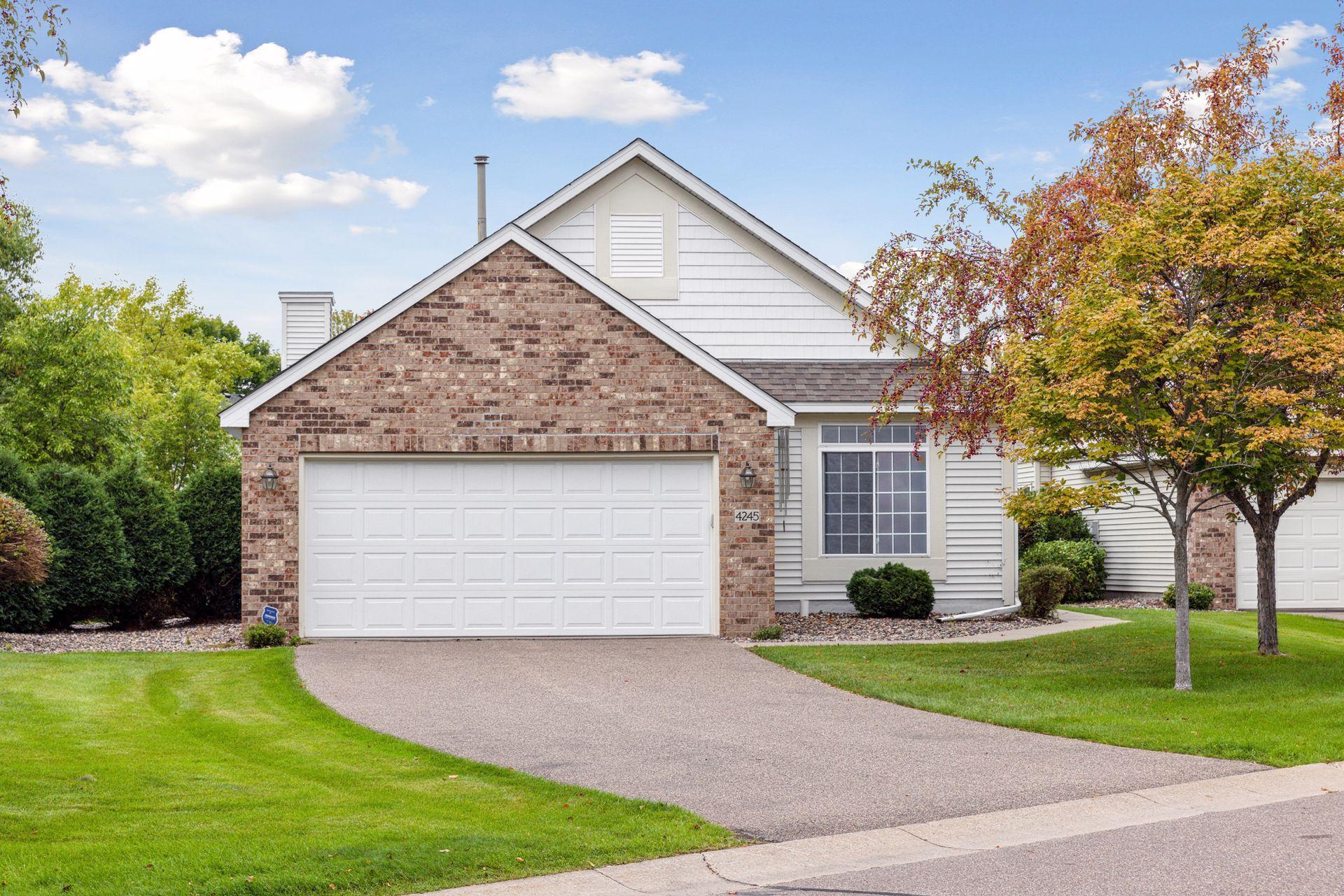 4245 Lawndale Lane N