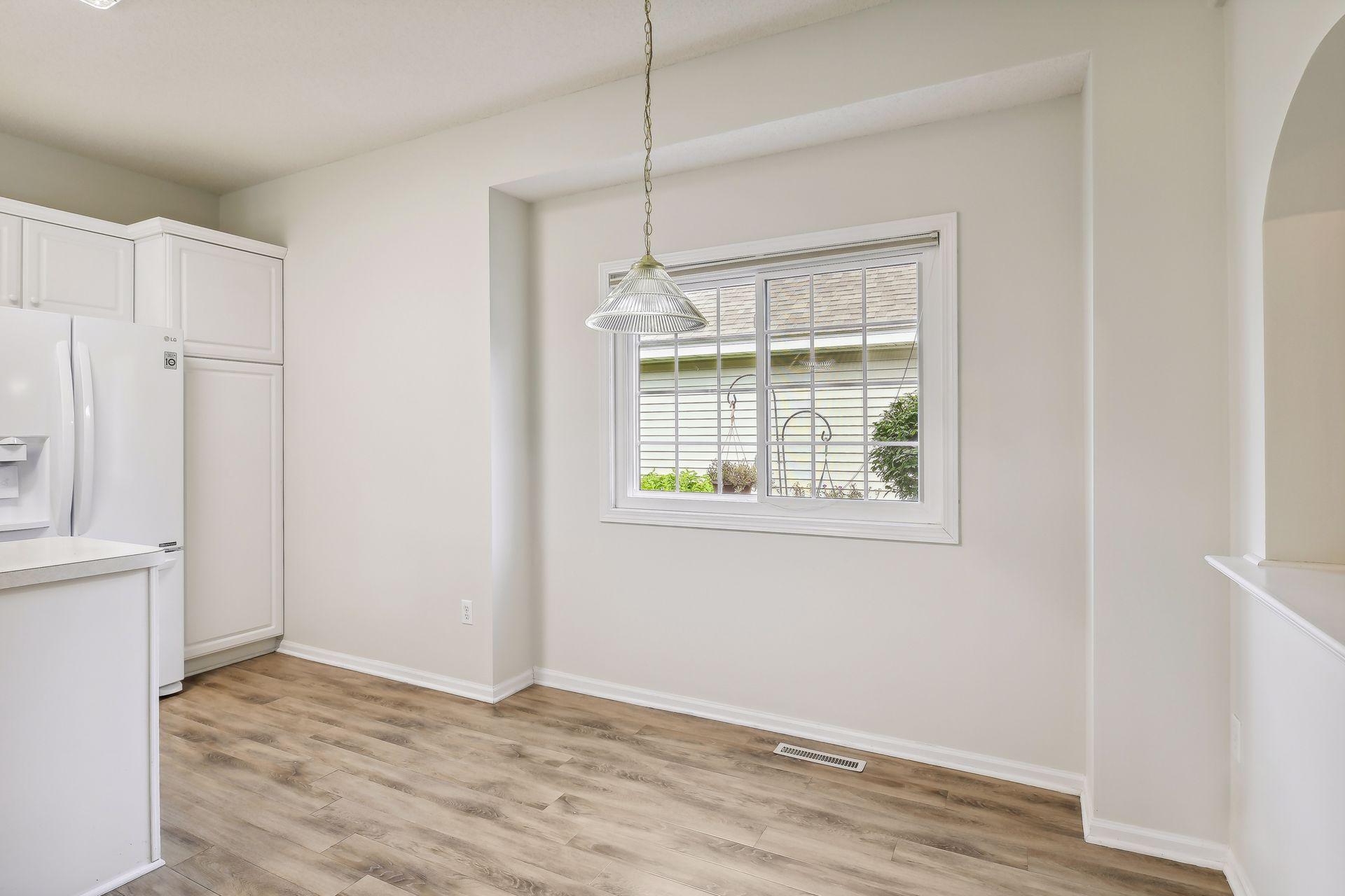 4245 Lawndale Lane N