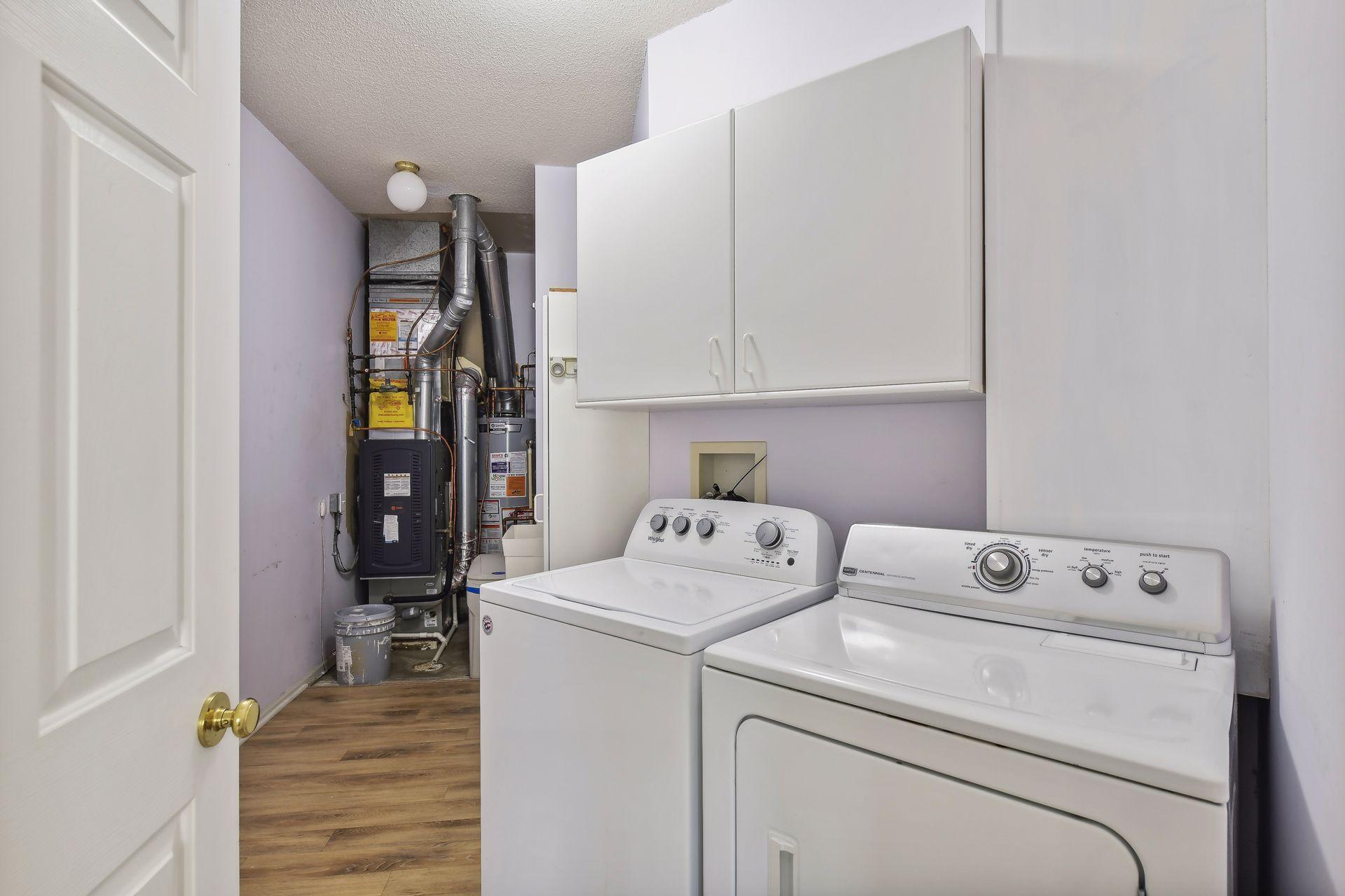 4245 Lawndale Lane N