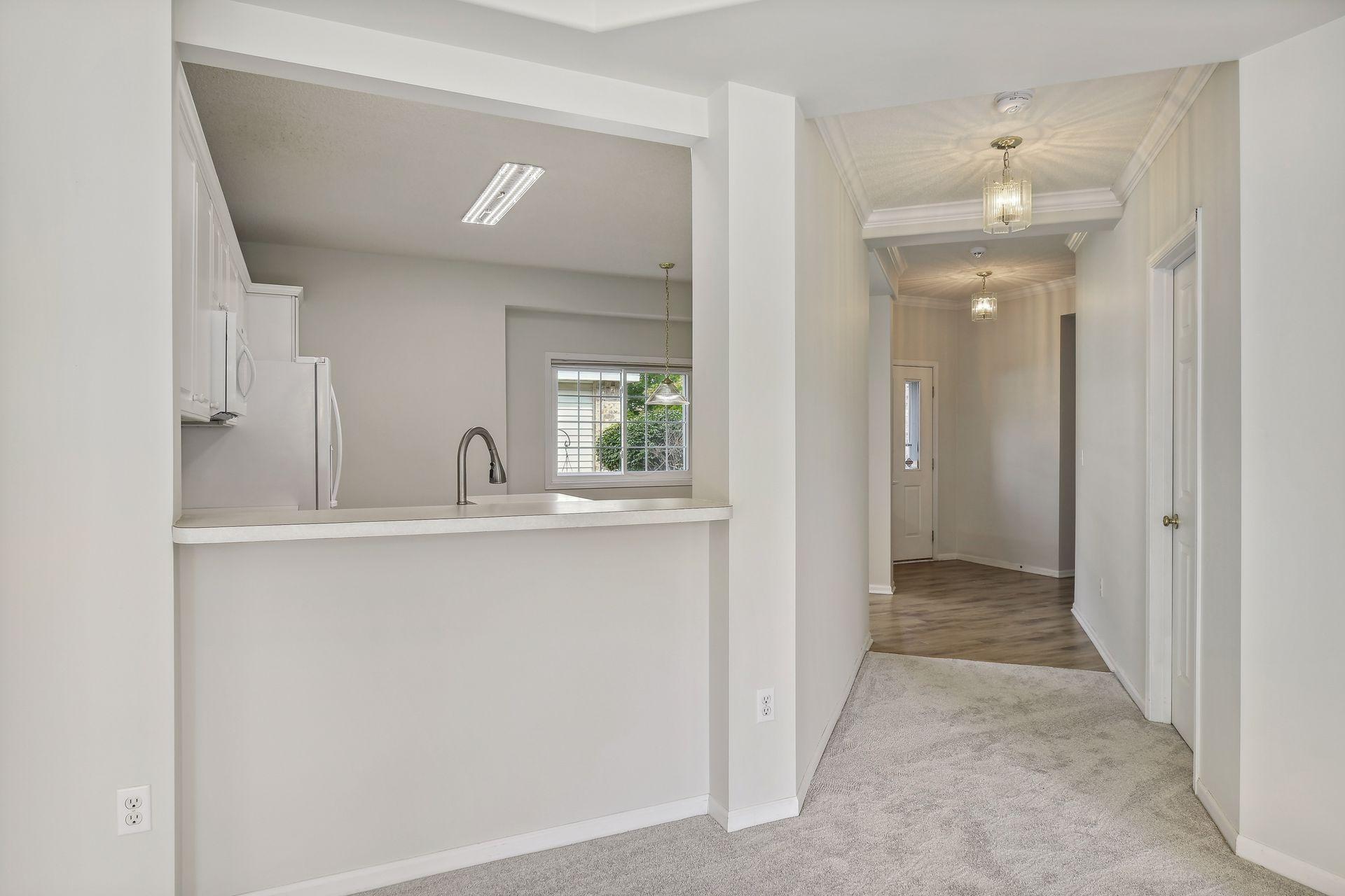 4245 Lawndale Lane N