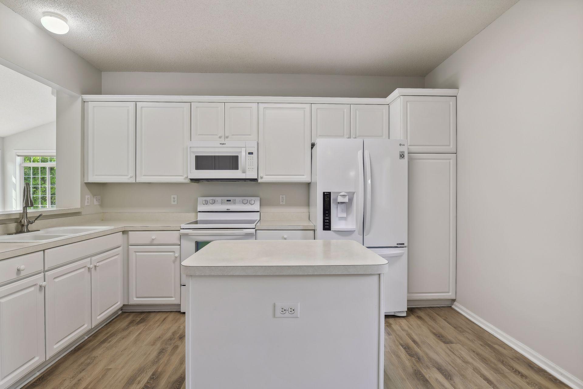 4245 Lawndale Lane N